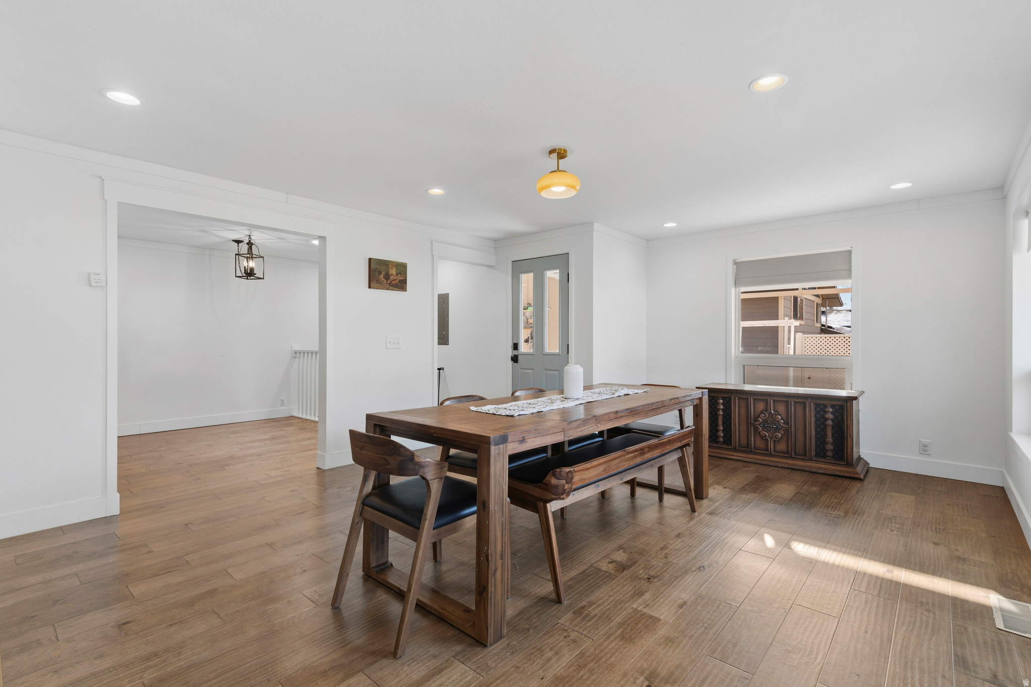 Kaysville, Utah, 84037, United States, 5 Bedrooms Bedrooms, ,1 BathroomBathrooms,Residential,For Sale,2003168