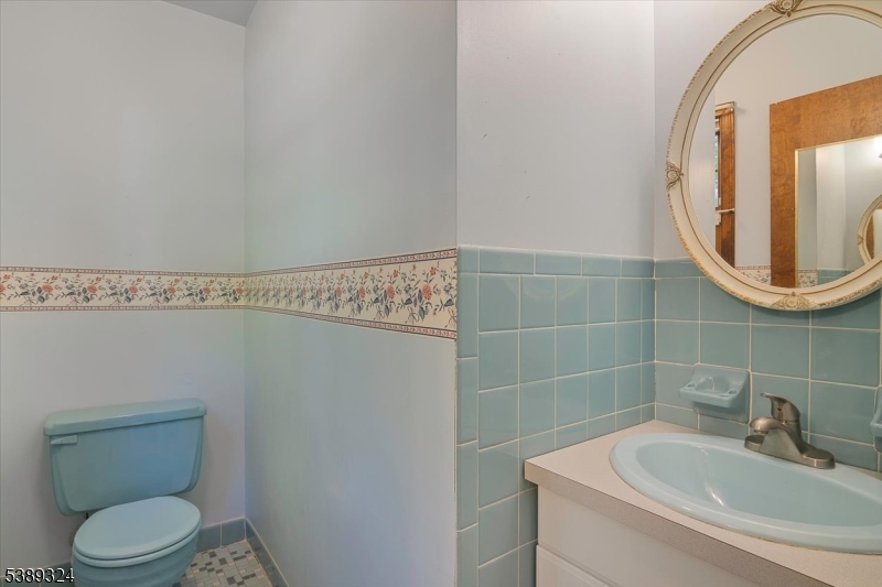 Rockaway Twp., New Jersey, 07866-2817, United States, 4 Bedrooms Bedrooms, ,3 BathroomsBathrooms,Residential,For Sale,1983122