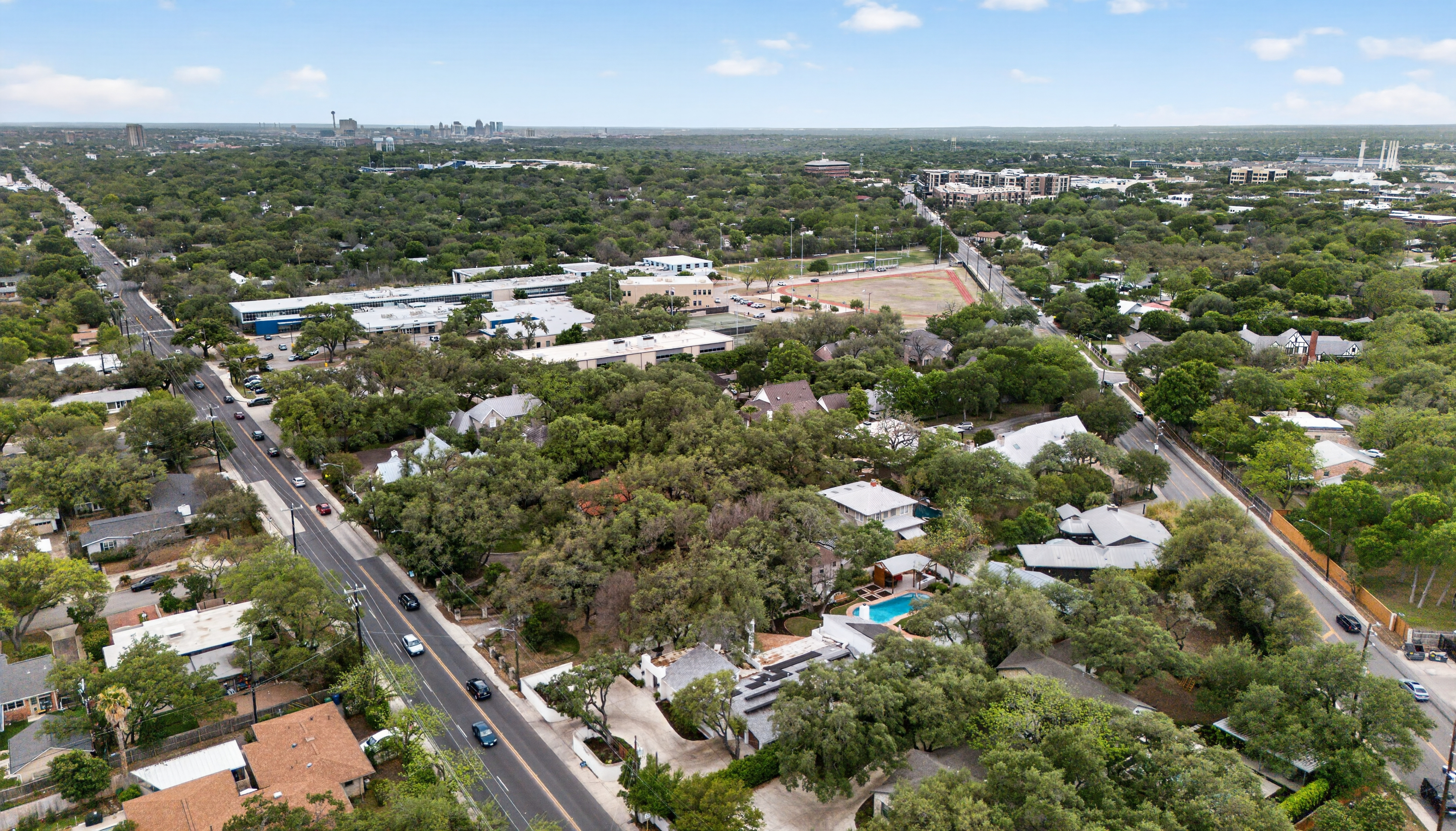  Experience Rare Privacy and Resort Style Living in Alamo Heights - 物件實景