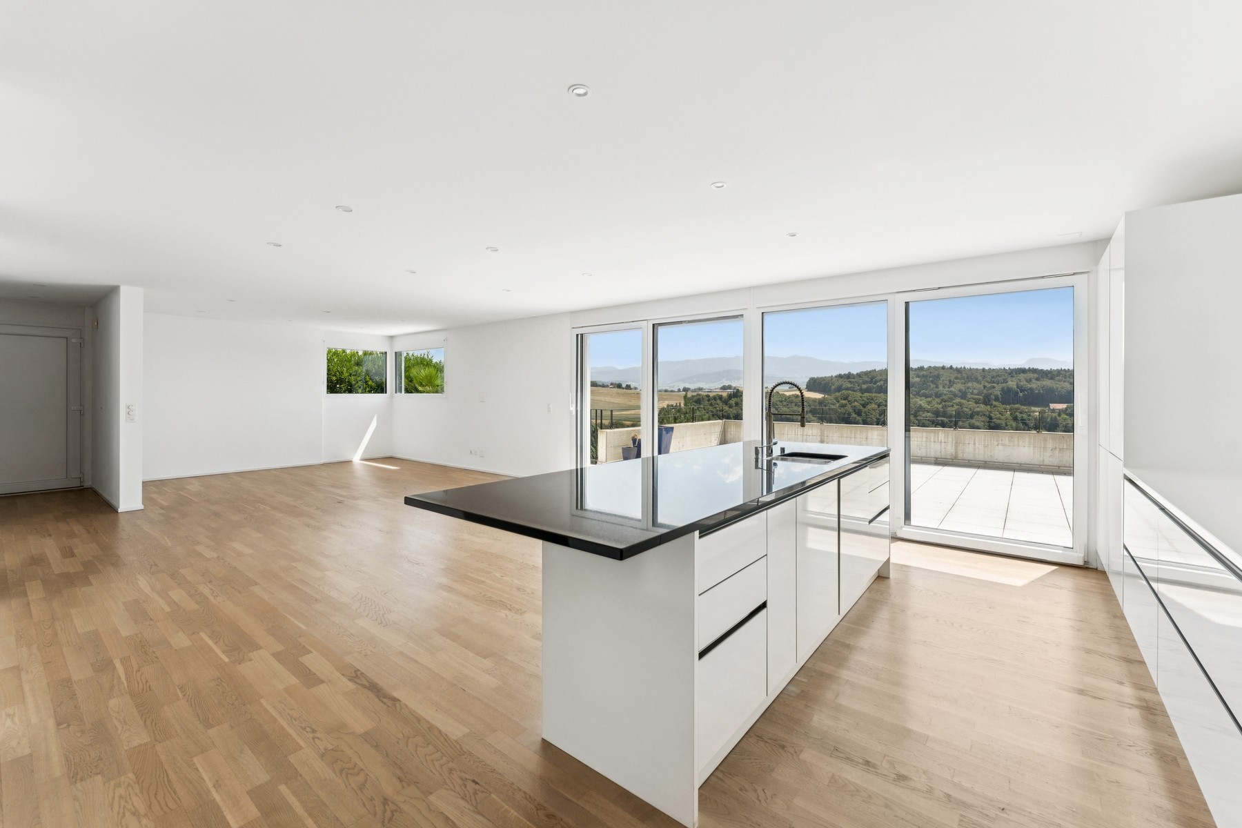  Contemporary family villa with exceptional panoramic views - 物件實景