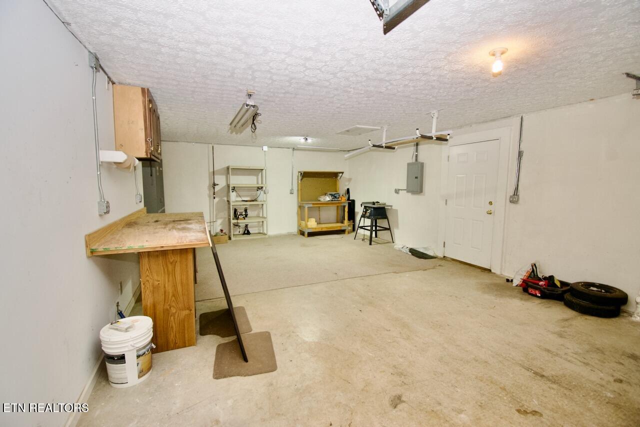Maryville, Tennessee, 37803, United States, 3 Bedrooms Bedrooms, ,3 BathroomsBathrooms,Residential,For Sale,1857771