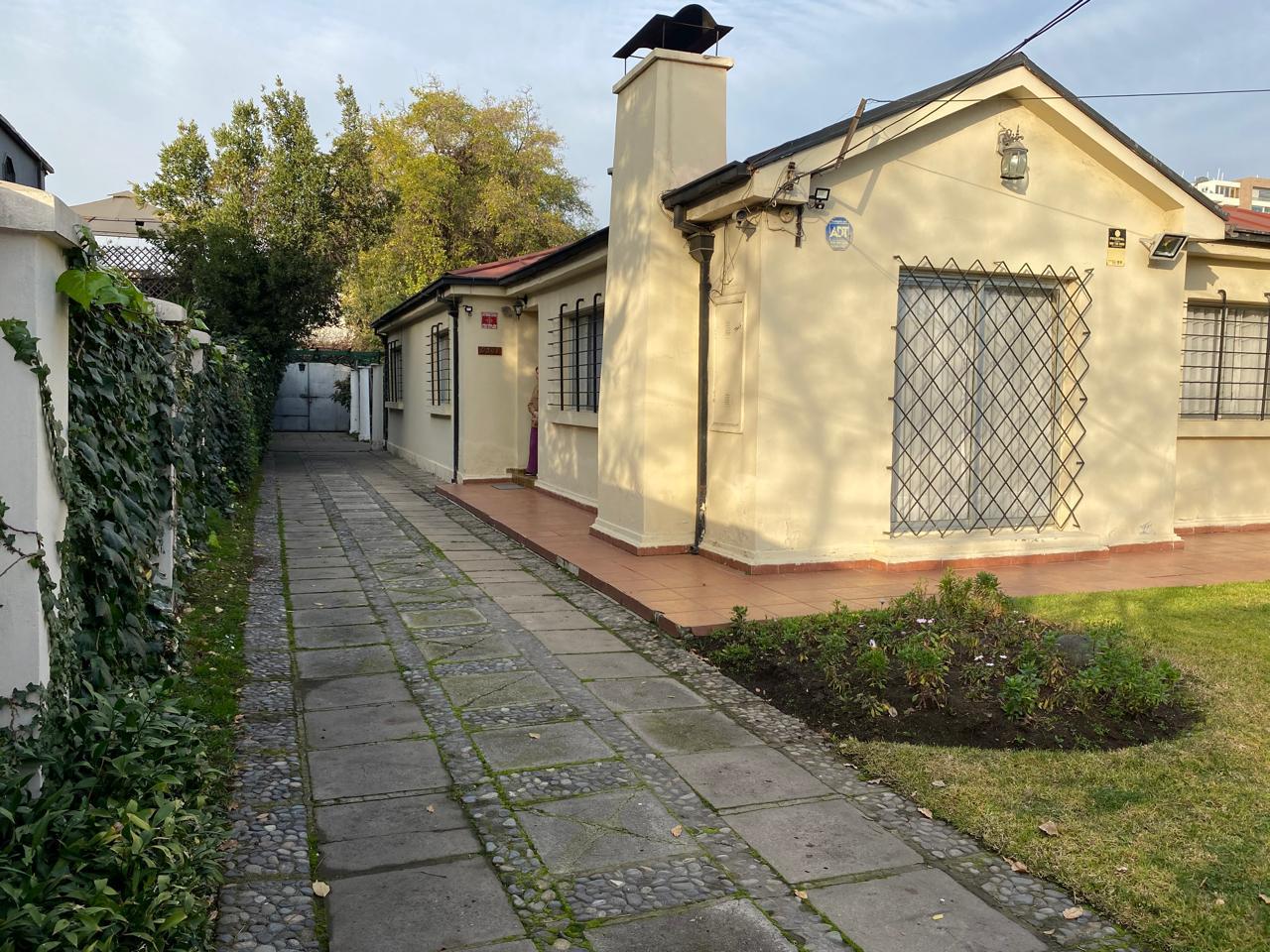 La Reina, Chile, 5 Bedrooms Bedrooms, ,3 BathroomsBathrooms,Residential,For Sale,1908437