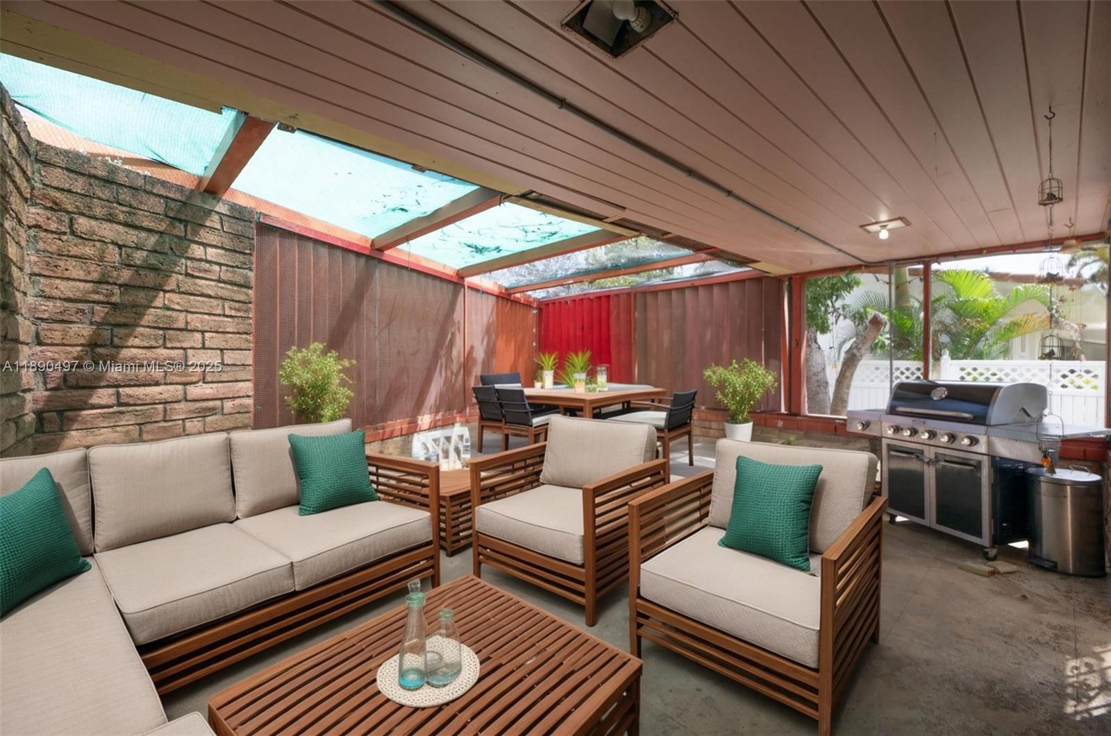 Miami, Florida, 33161, United States, 3 Bedrooms Bedrooms, ,3 BathroomsBathrooms,Residential,For Sale,1983774