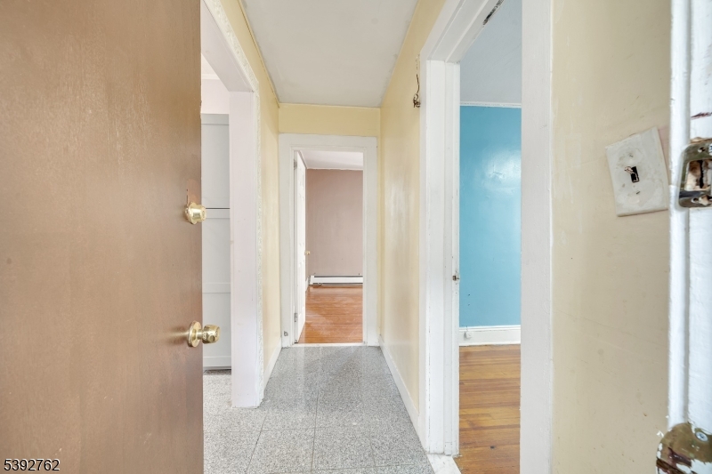 Rahway City, New Jersey, 07065, United States, 5 Bedrooms Bedrooms, ,2 BathroomsBathrooms,Residential,For Sale,1968734