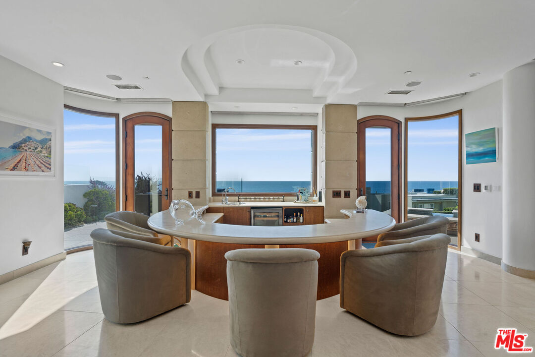 Malibu, California, 90265, United States, 3 Bedrooms Bedrooms, ,4 BathroomsBathrooms,Residential,For Sale,1855948