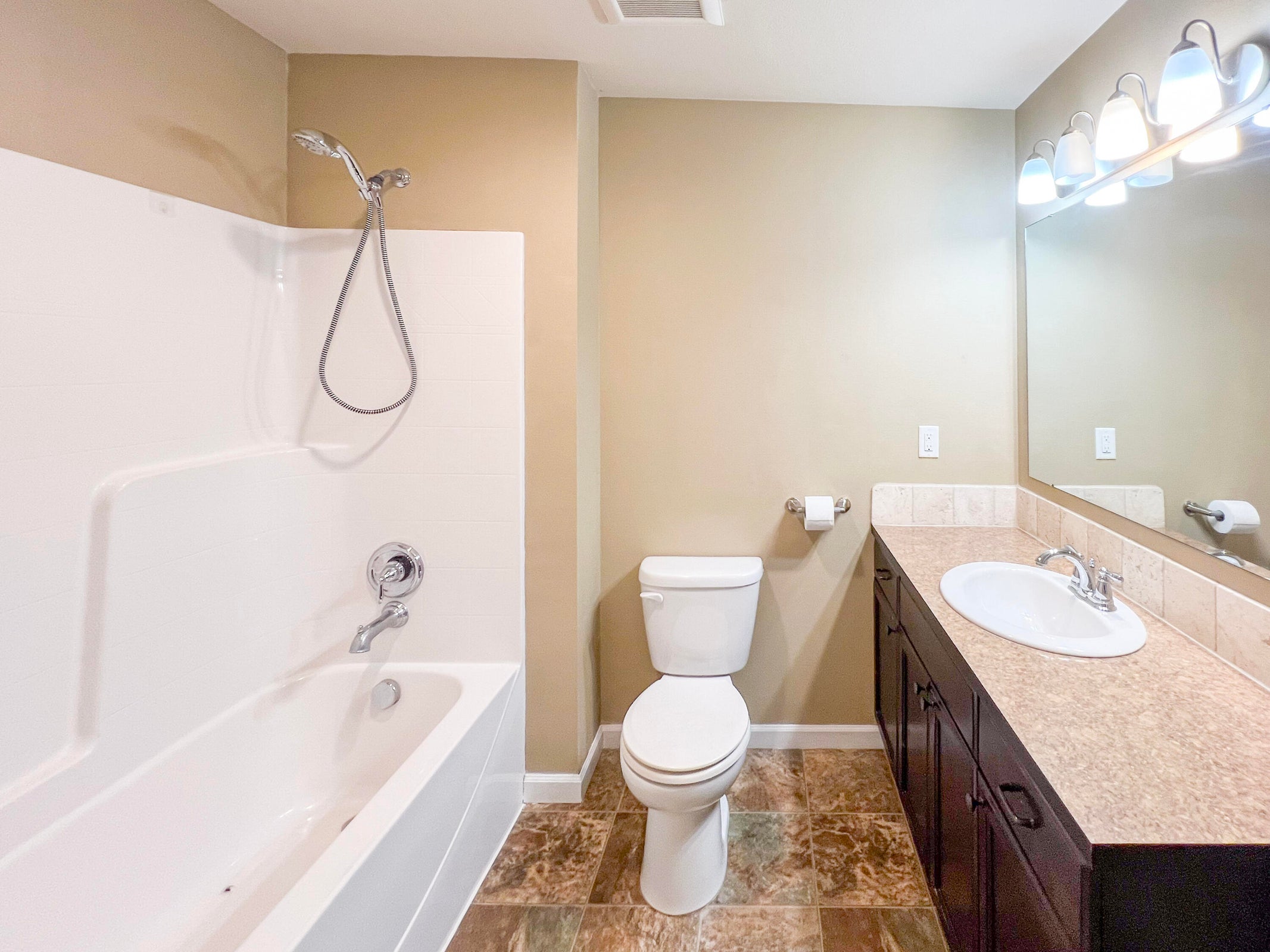 Colville, Washington, 99114, United States, 3 Bedrooms Bedrooms, ,2 BathroomsBathrooms,Residential,For Sale,1928026