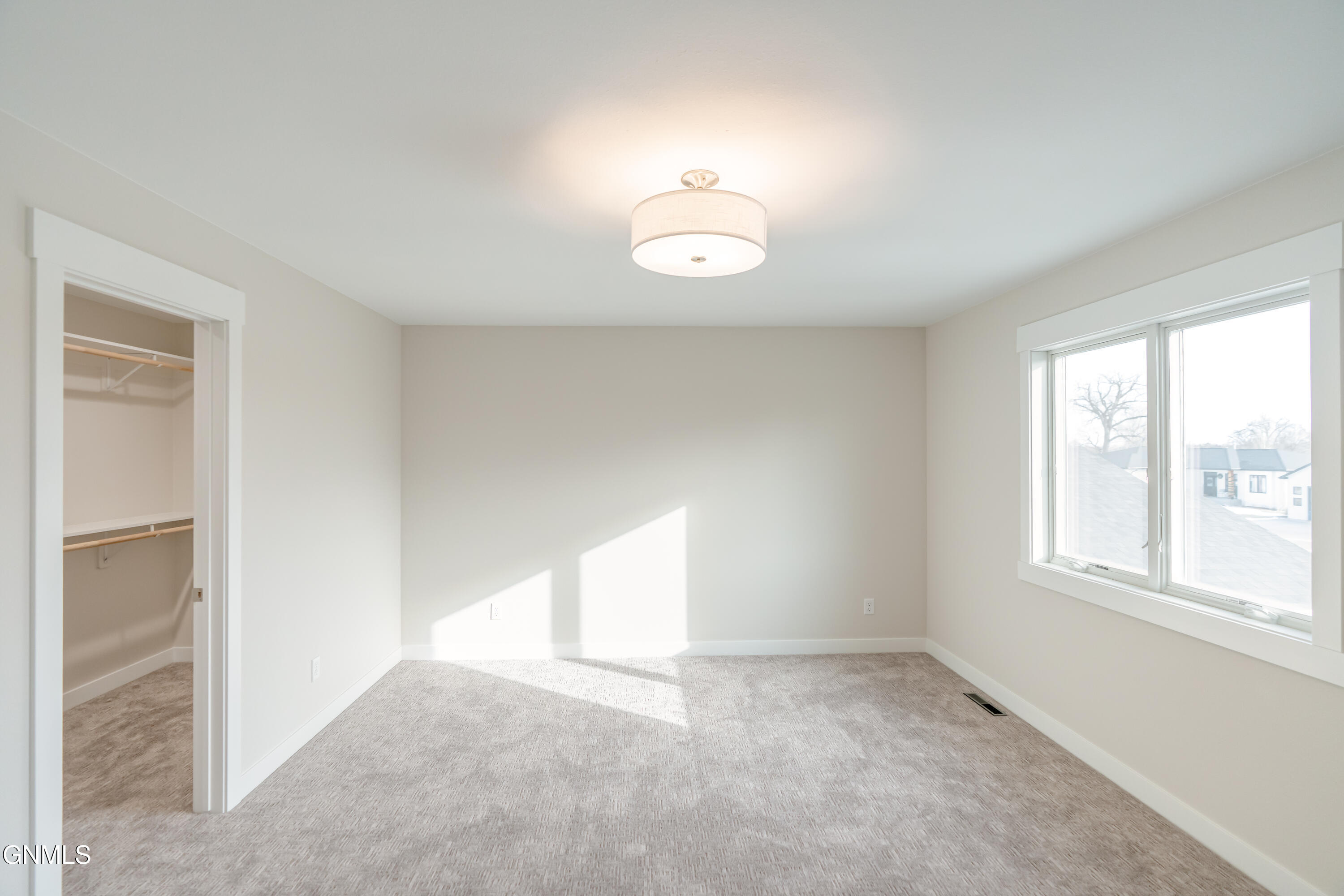 Bismarck, North Dakota, 58504, United States, 3 Bedrooms Bedrooms, ,3 BathroomsBathrooms,Residential,For Sale,2032789