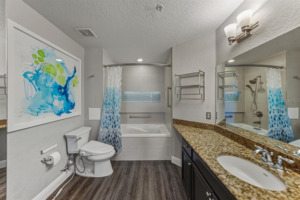 Tampa, Florida, 33602, United States, 2 Bedrooms Bedrooms, ,2 BathroomsBathrooms,Residential,For Sale,2002253