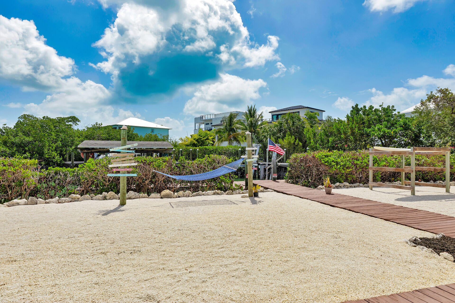 MARATHON, Florida, 33050, United States, 3 Bedrooms Bedrooms, ,2 BathroomsBathrooms,Residential,For Sale,2002078