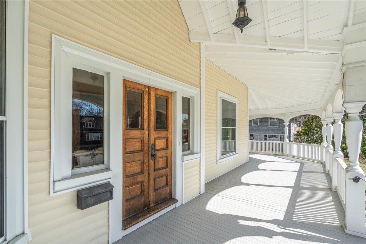 Manchester, New Hampshire, 03104, United States, 5 Bedrooms Bedrooms, ,6 BathroomsBathrooms,Residential,For Sale,1779351