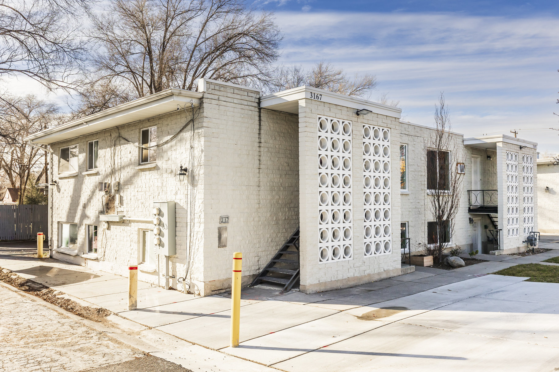  Well-Maintained Four-Unit Property with Exceptional Investment Potential - 物件實景
