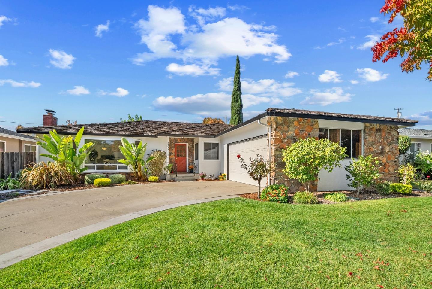 San Jose, California, 95118, United States, 4 Bedrooms Bedrooms, ,2 BathroomsBathrooms,Residential,For Sale,1986269