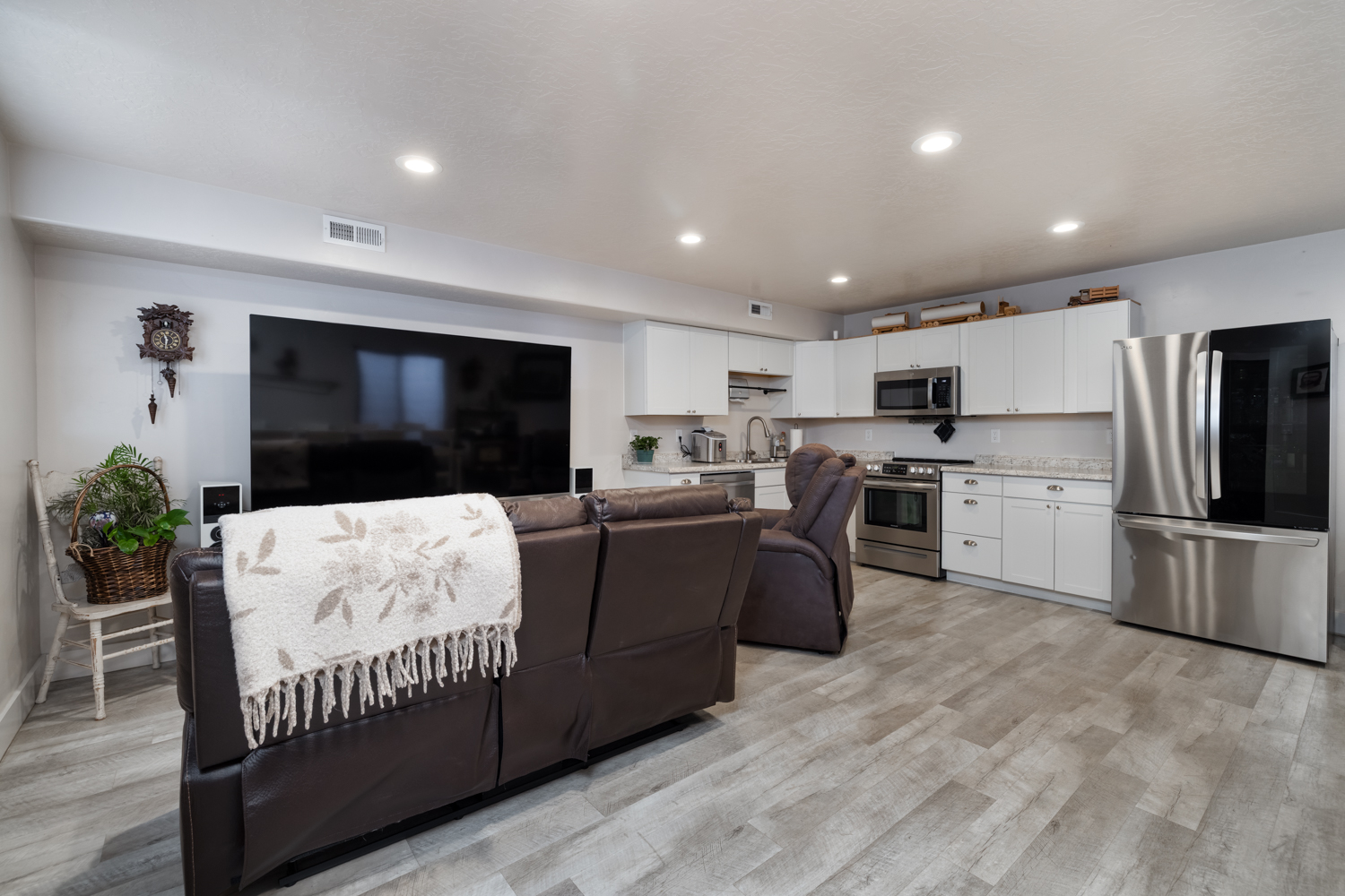 Ballard, Utah, 84066, United States, 2 Bedrooms Bedrooms, ,1 BathroomBathrooms,Residential,For Sale,1977464