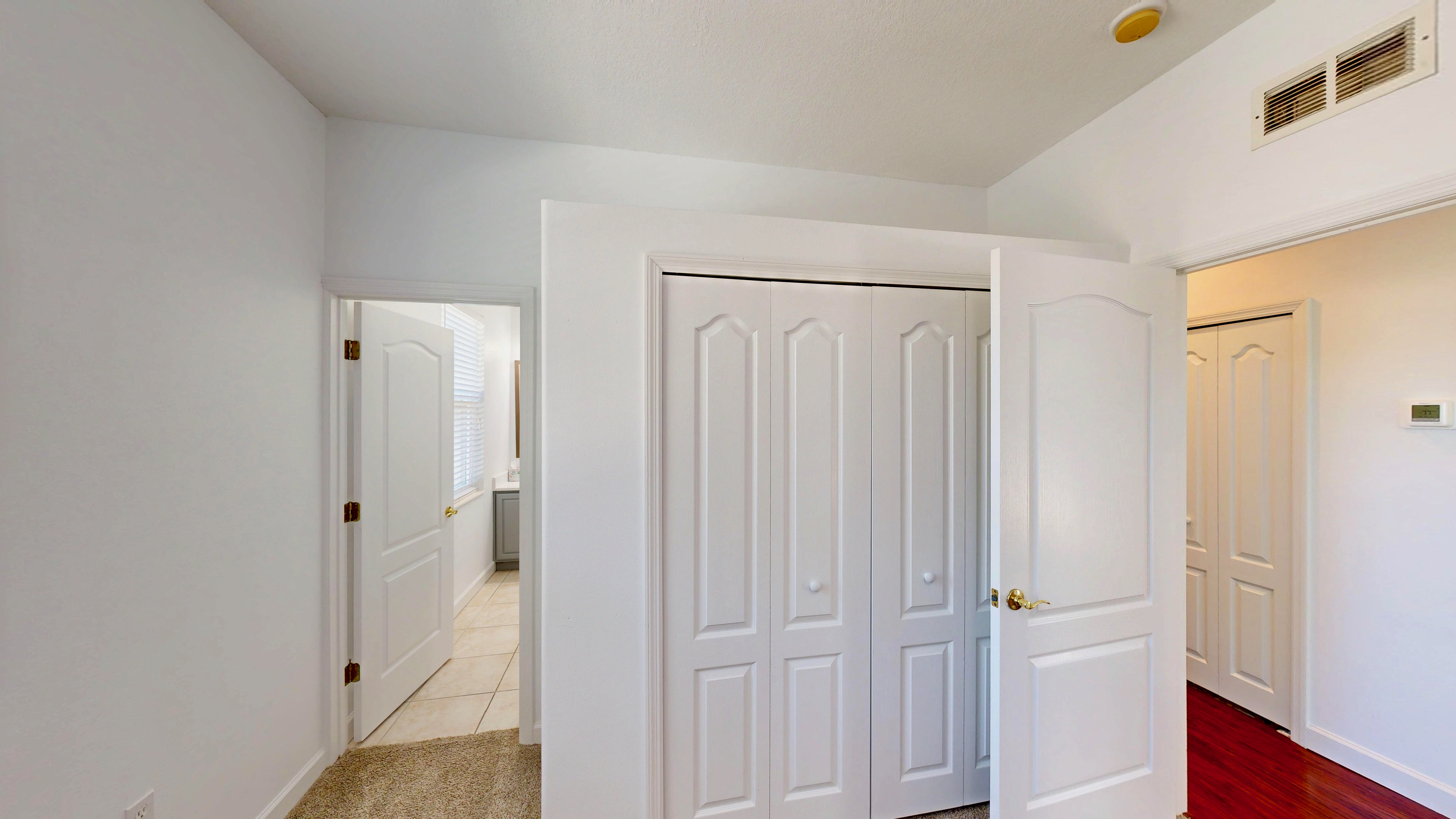 Oakland, Florida, 34760, United States, 4 Bedrooms Bedrooms, ,3 BathroomsBathrooms,Residential,For Sale,1828727