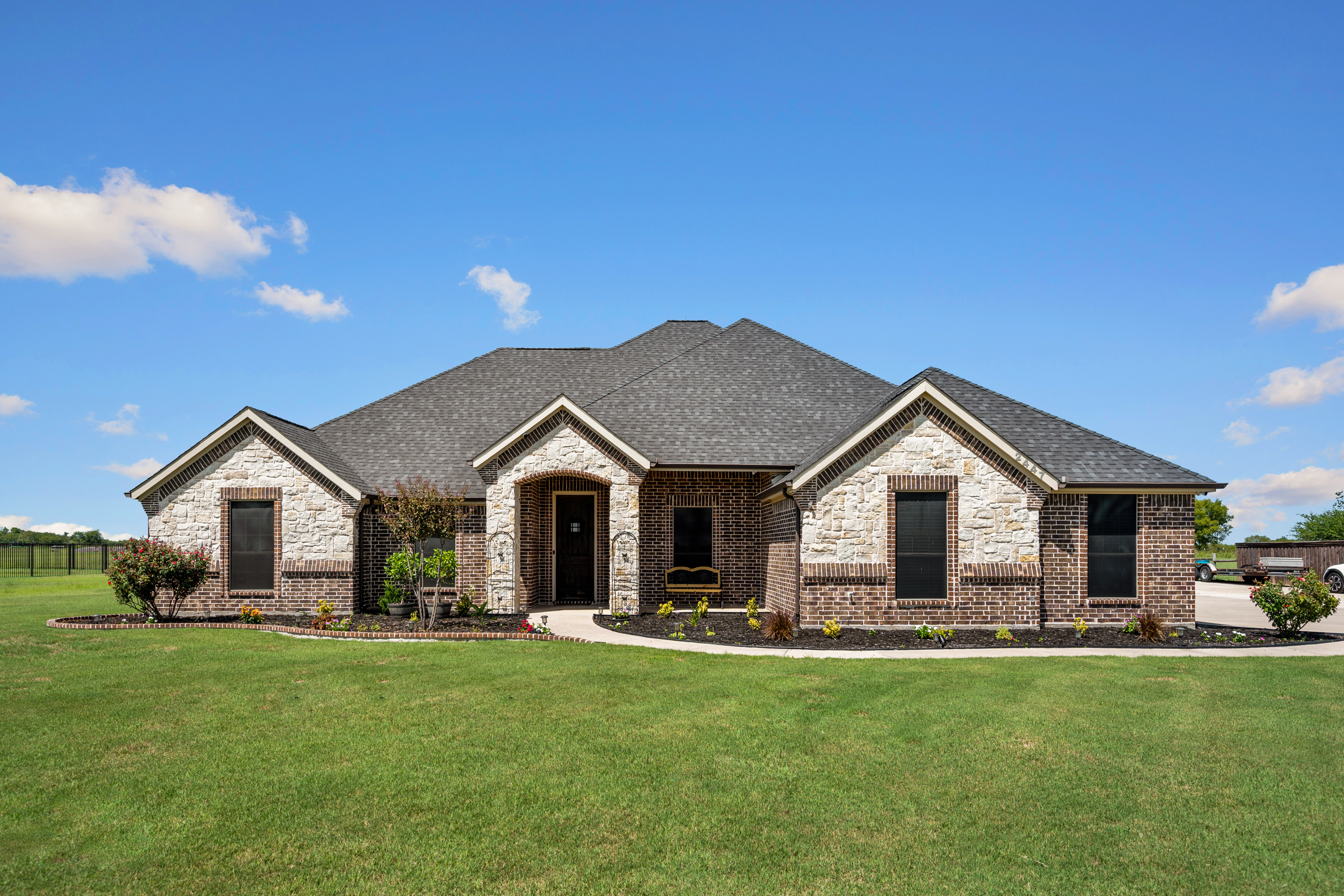 Caddo Mills, Texas, 75135, United States, 4 Bedrooms Bedrooms, ,2 BathroomsBathrooms,Residential,For Sale,1943912