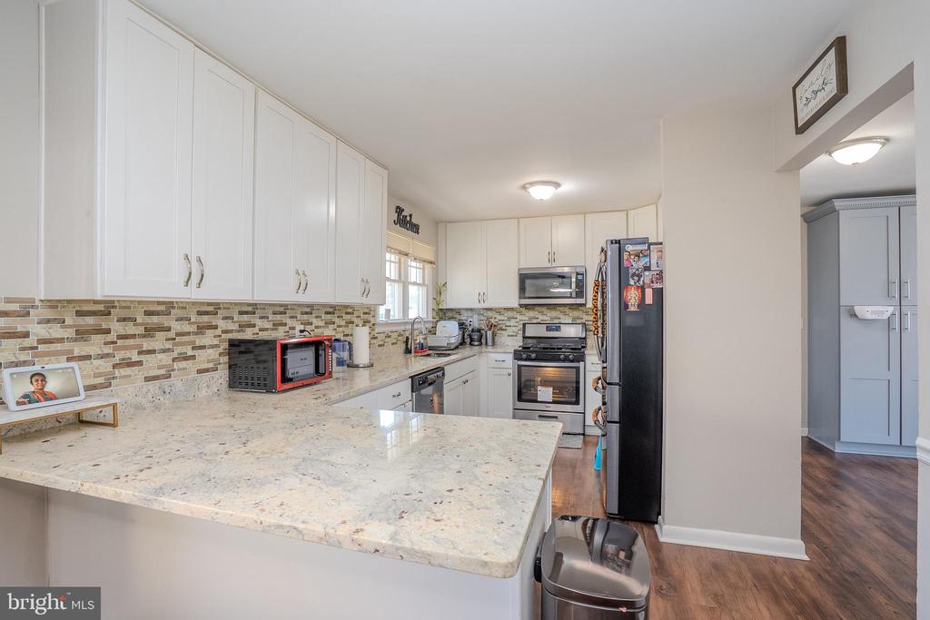 Kendall Park, New Jersey, 08824, United States, 3 Bedrooms Bedrooms, ,2 BathroomsBathrooms,Residential,For Sale,2005675