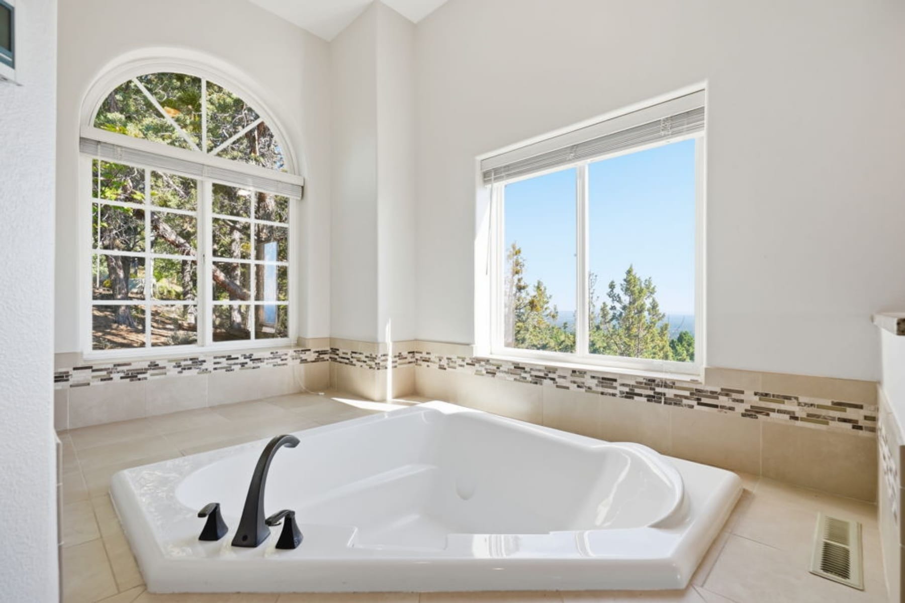  1019 NW Hale Court Bend, OR 97703 - 物件實景