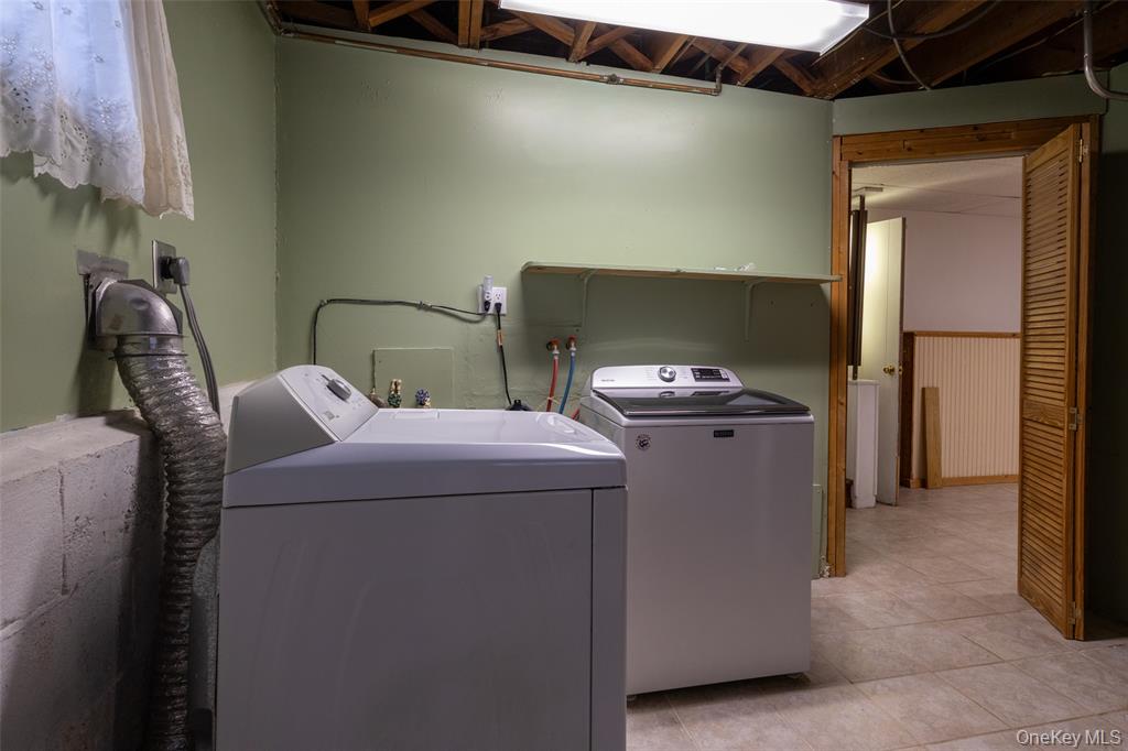 Mohegan Lake, New York, 10547, United States, 3 Bedrooms Bedrooms, ,1 BathroomBathrooms,Residential,For Sale,1992350