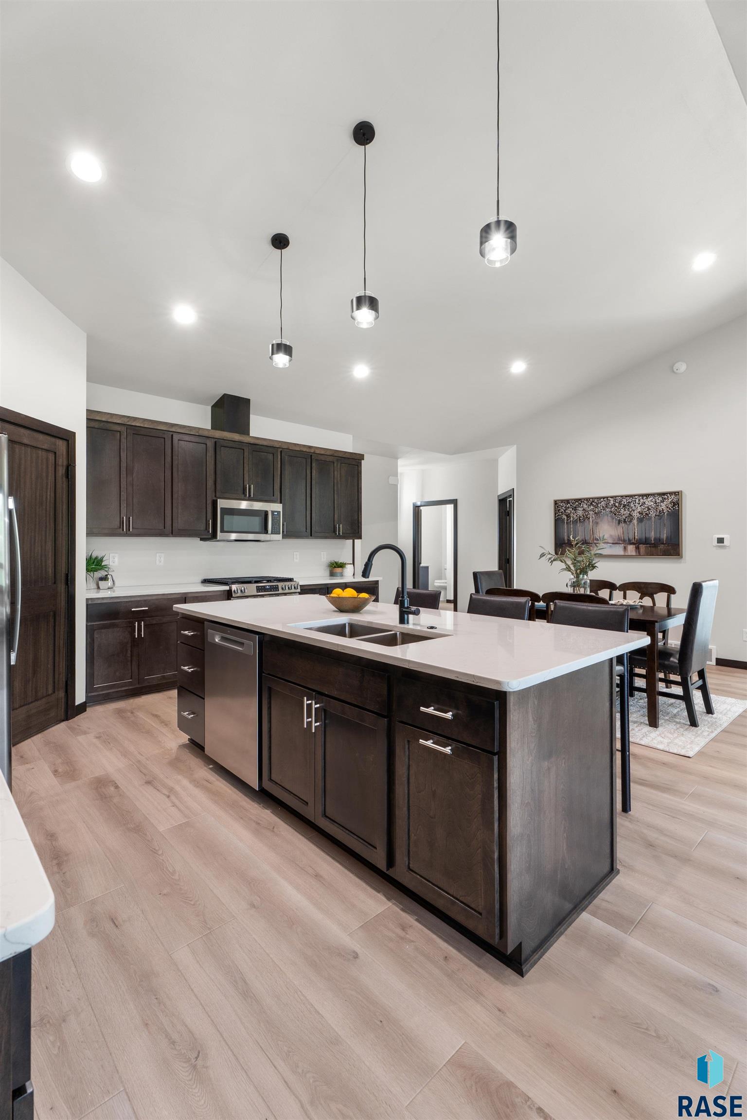 Sioux Falls, South Dakota, 57110, United States, 4 Bedrooms Bedrooms, ,2 BathroomsBathrooms,Residential,For Sale,1943534