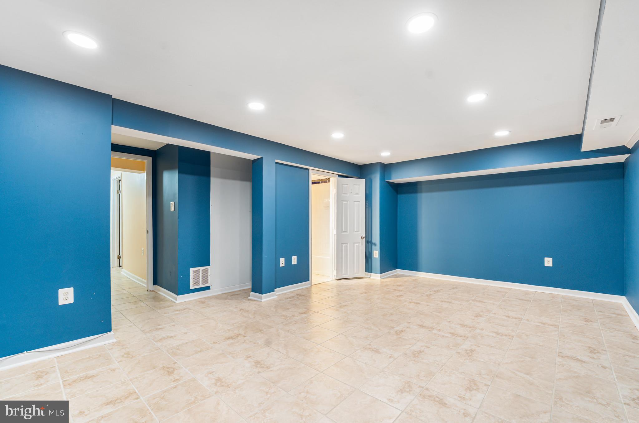 Lorton, Virginia, 22079, United States, 3 Bedrooms Bedrooms, ,4 BathroomsBathrooms,Residential,For Sale,1992469