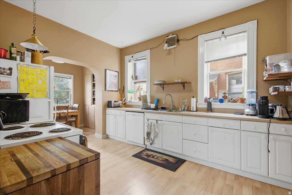 Salt Lake City, Utah, 84103, United States, 5 Bedrooms Bedrooms, ,Residential,For Sale,2003119