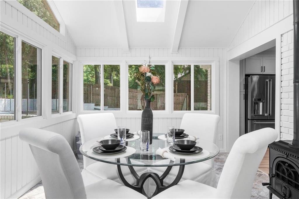 Atlanta, Georgia, 30328, United States, 4 Bedrooms Bedrooms, ,4 BathroomsBathrooms,Residential,For Sale,1917074