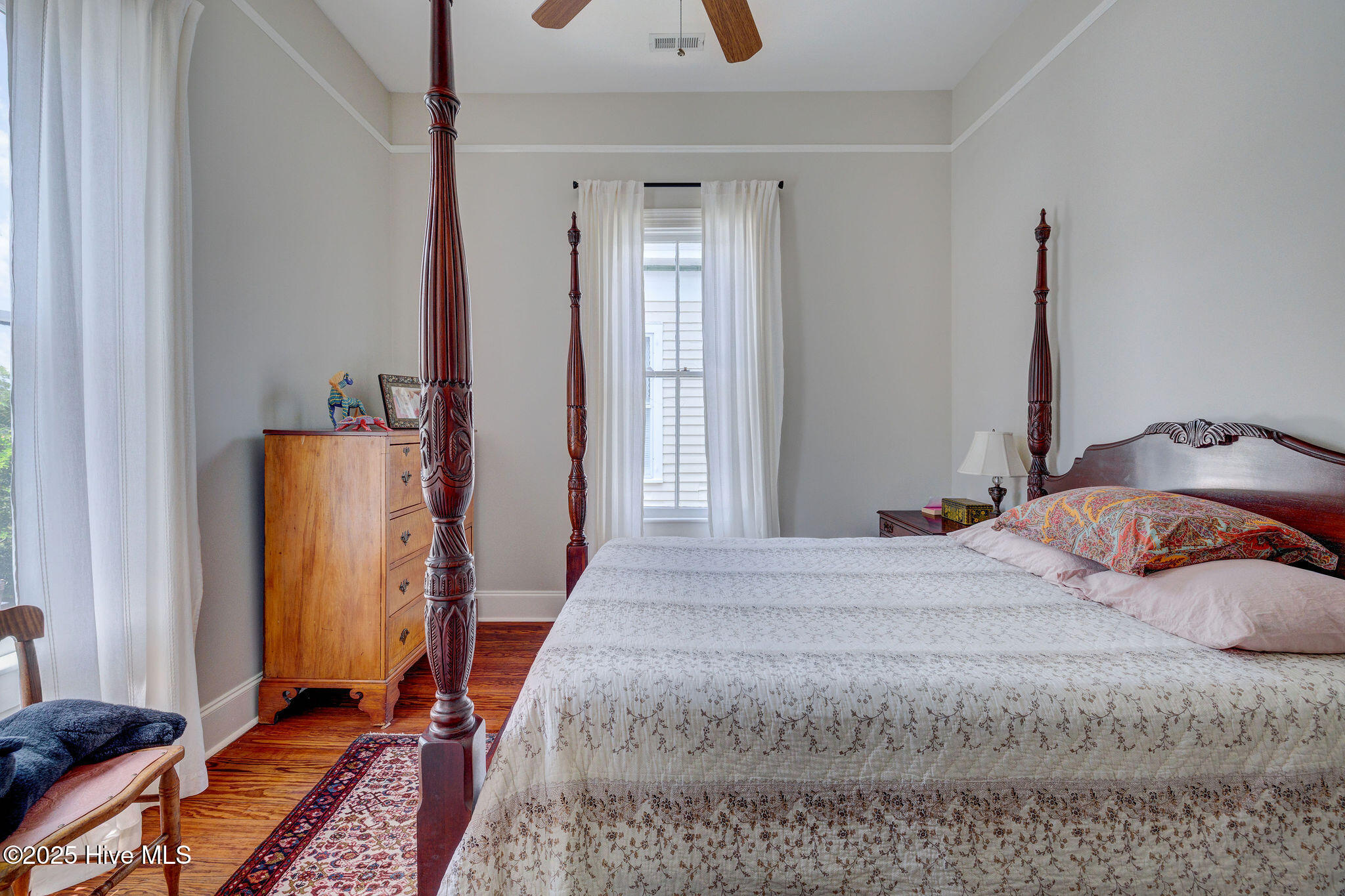 Wilmington, North Carolina, 28401, United States, 4 Bedrooms Bedrooms, ,3 BathroomsBathrooms,Residential,For Sale,1874502