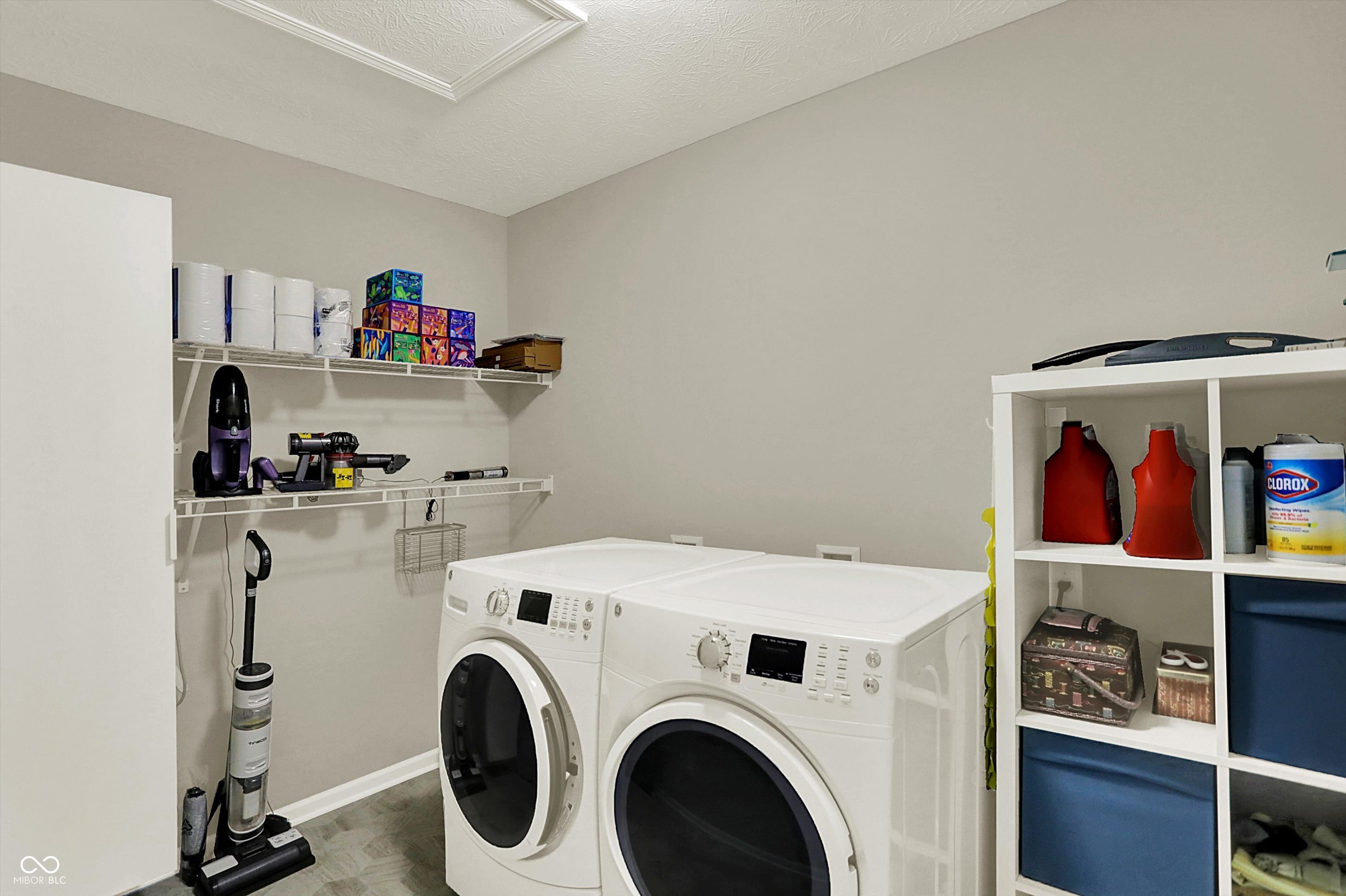 Noblesville, Indiana, 46060, United States, 5 Bedrooms Bedrooms, ,3 BathroomsBathrooms,Residential,For Sale,1974054