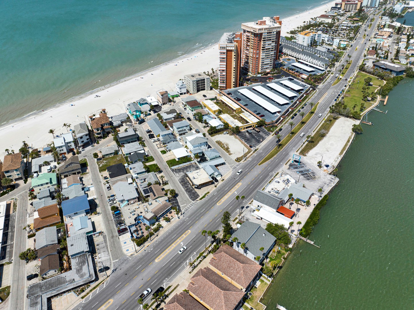 Redington Shores, Florida, 33708, United States, 5 Bedrooms Bedrooms, ,8 BathroomsBathrooms,Residential,For Sale,1977851