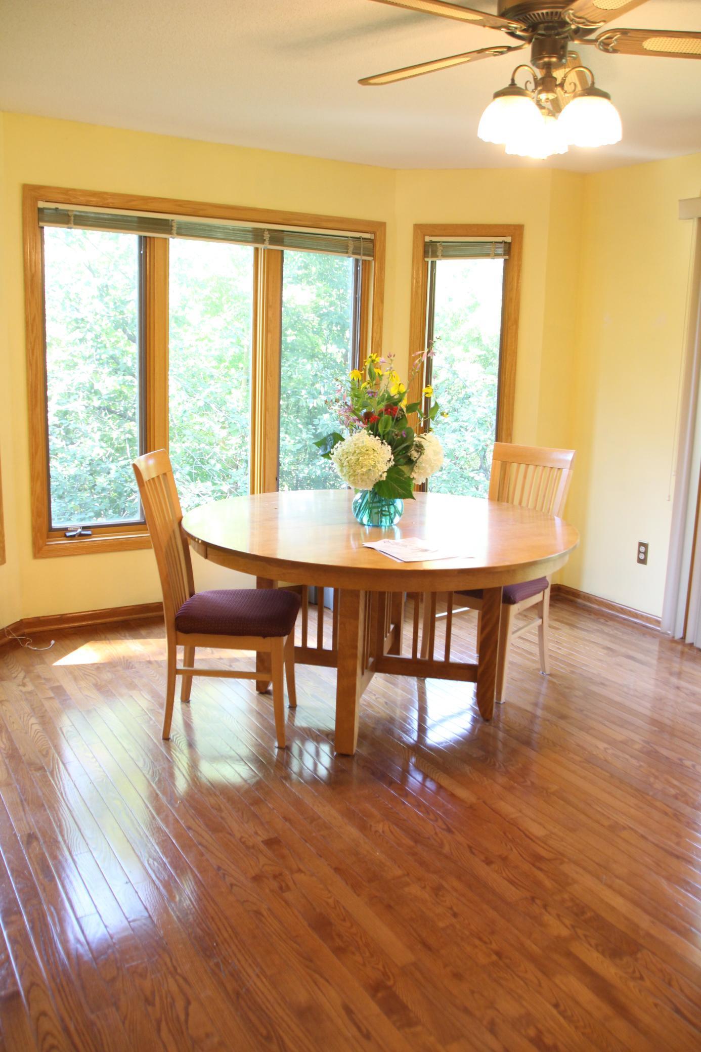 Lakeville, Minnesota, 55044, United States, 3 Bedrooms Bedrooms, ,2 BathroomsBathrooms,Residential,For Sale,1941010