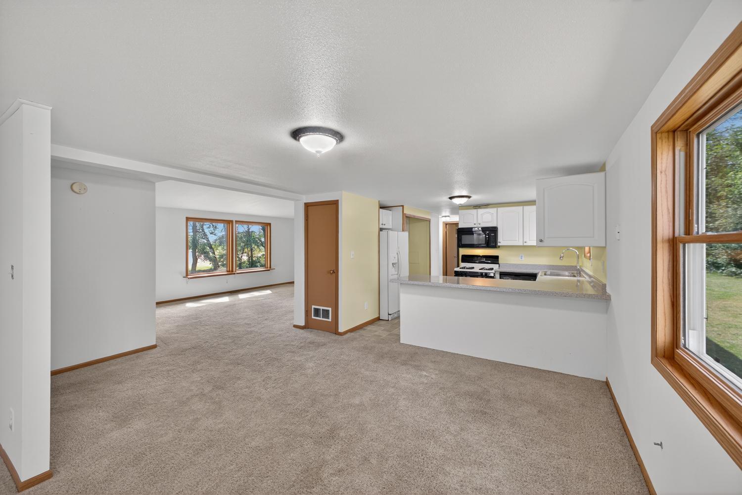 Udolpho Twp, Minnesota, 55917, United States, 5 Bedrooms Bedrooms, ,3 BathroomsBathrooms,Residential,For Sale,1940974