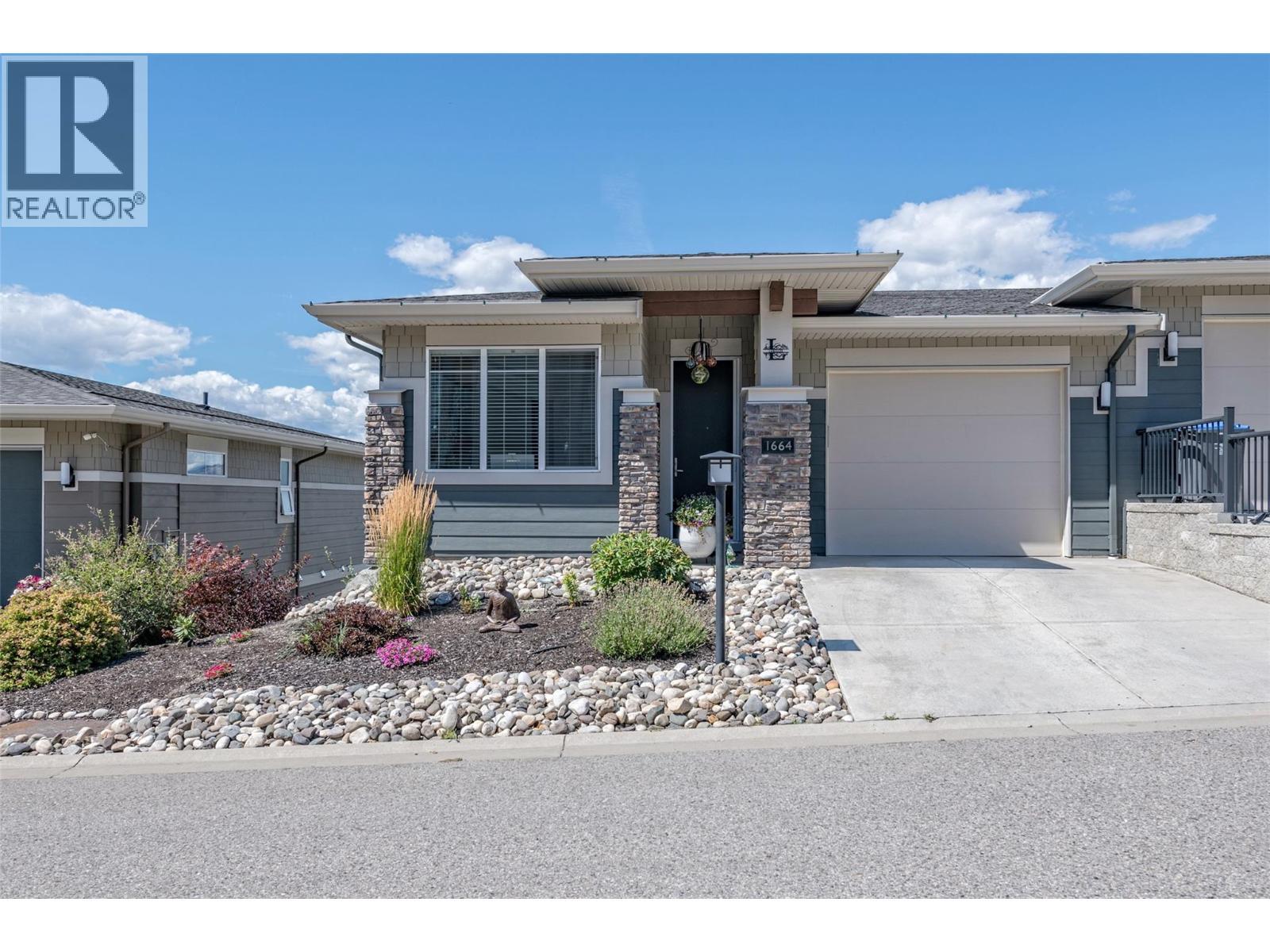 KELOWNA, British Columbia, V1P 1T8, CA, 3 Bedrooms Bedrooms, ,3 BathroomsBathrooms,Residential,For Sale,1947408