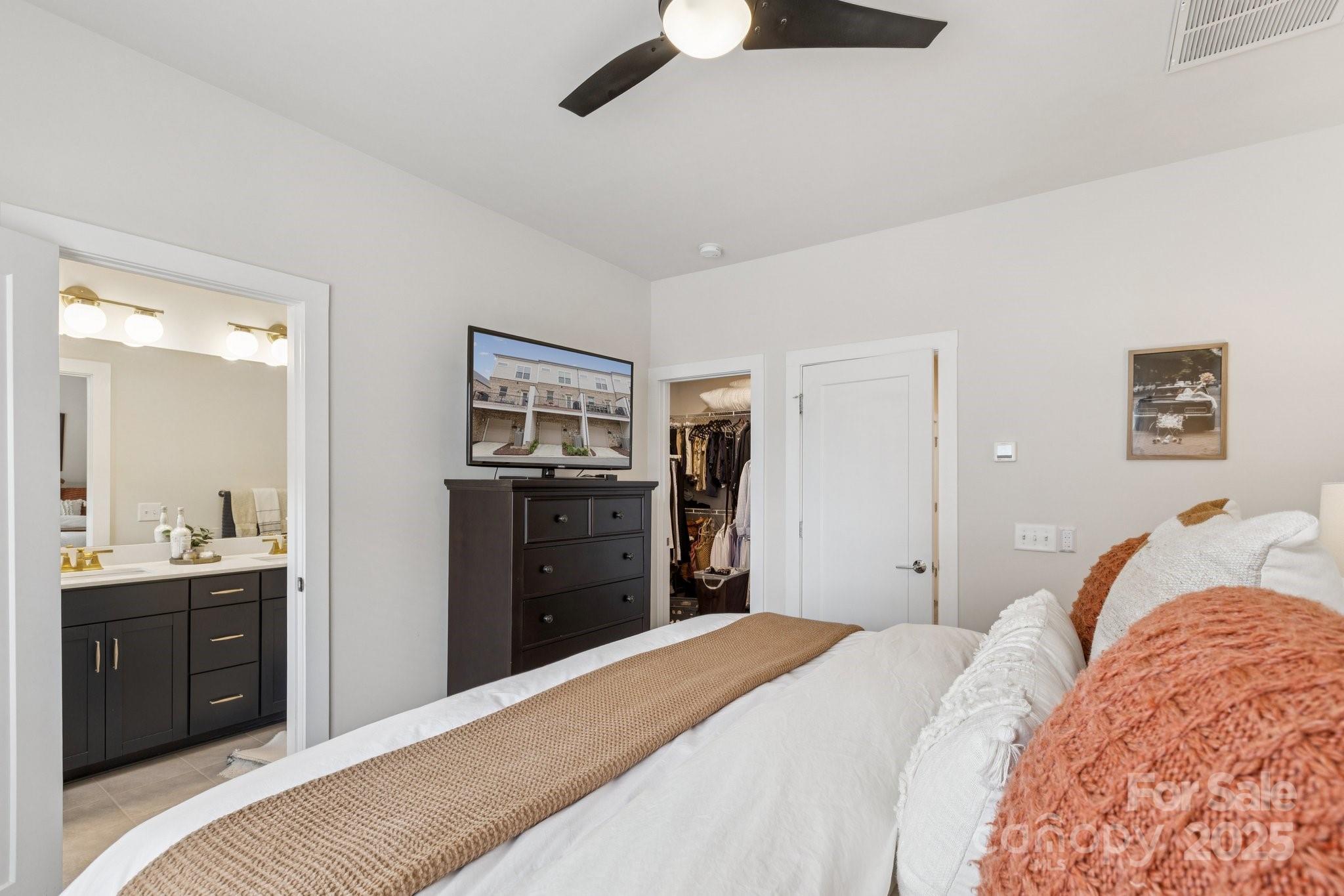 Charlotte, North Carolina, 28204, United States, 3 Bedrooms Bedrooms, ,4 BathroomsBathrooms,Residential,For Sale,1958271