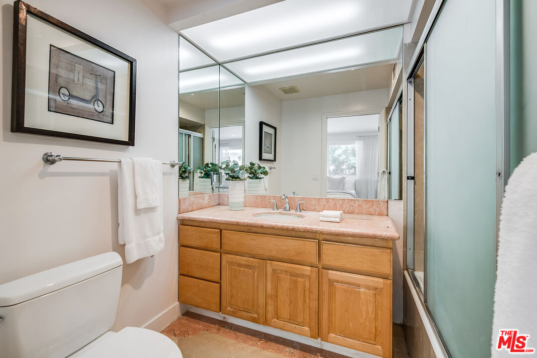Beverly Hills, California, 90210, United States, 6 Bedrooms Bedrooms, ,6 BathroomsBathrooms,Residential,For Sale,1793530