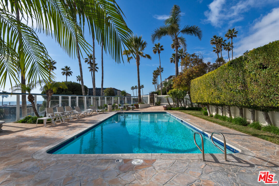 Malibu, California, 90265, United States, 2 Bedrooms Bedrooms, ,2 BathroomsBathrooms,Residential,For Sale,1896546