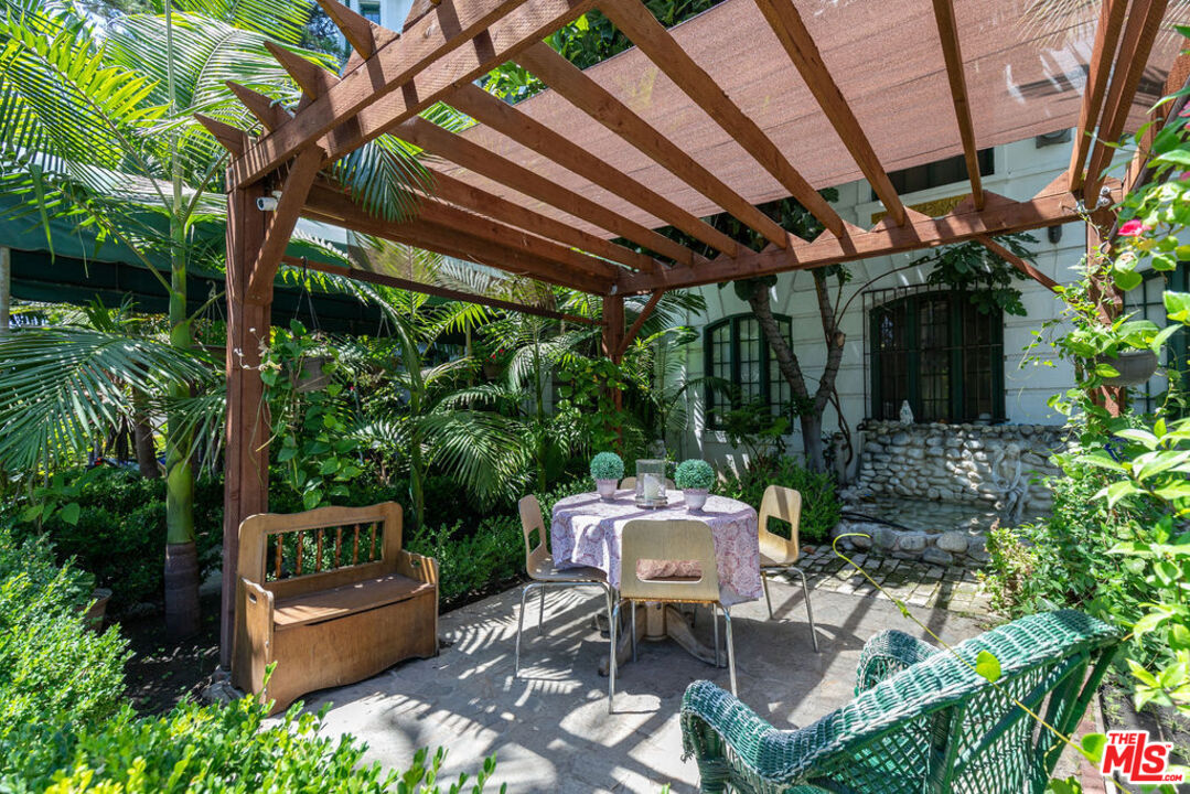 2041 N Vermont Ave, Los Angeles, California, 90027, United States, 7 Bedrooms Bedrooms, ,Residential,For Sale,2041 N Vermont Ave,1614097