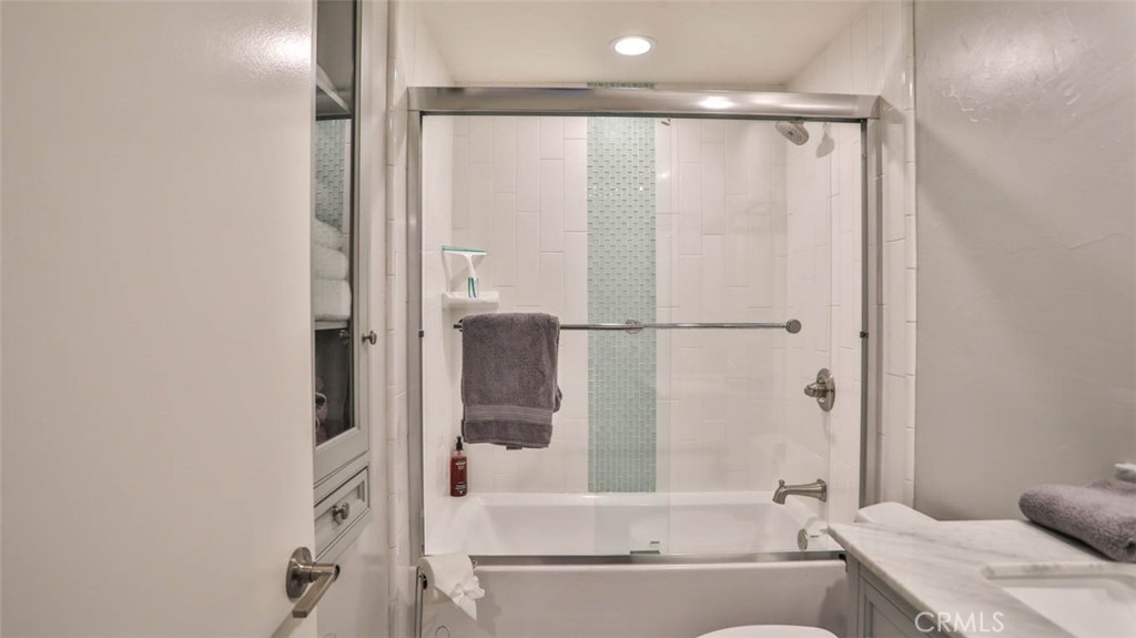 La Quinta, California, 92253, United States, 3 Bedrooms Bedrooms, ,2 BathroomsBathrooms,Residential,For Sale,1839880