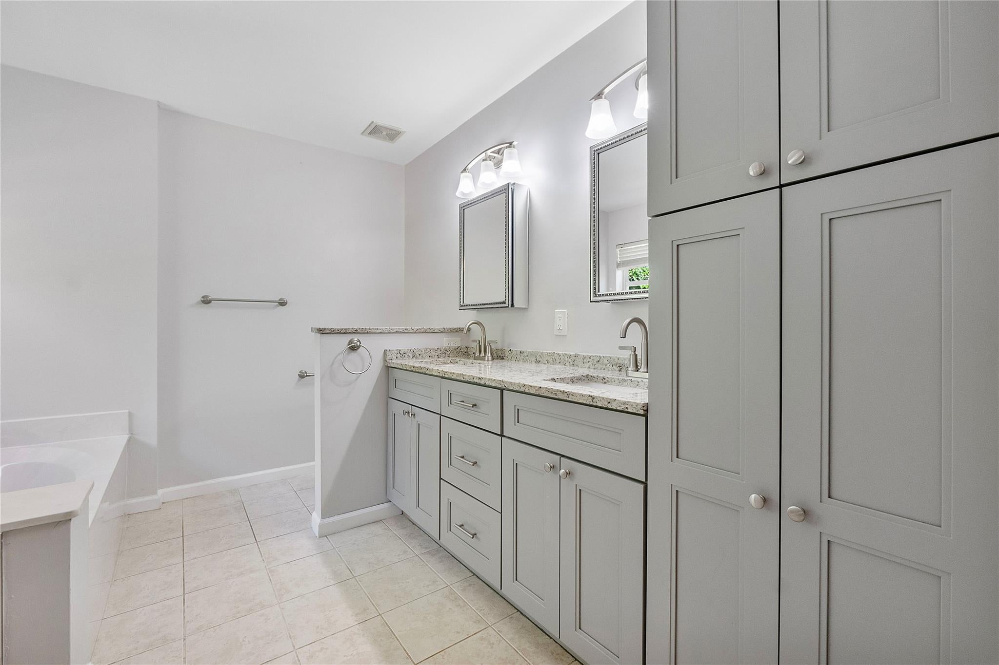 Coral Springs, Florida, 33071, United States, 3 Bedrooms Bedrooms, ,3 BathroomsBathrooms,Residential,For Sale,1977675