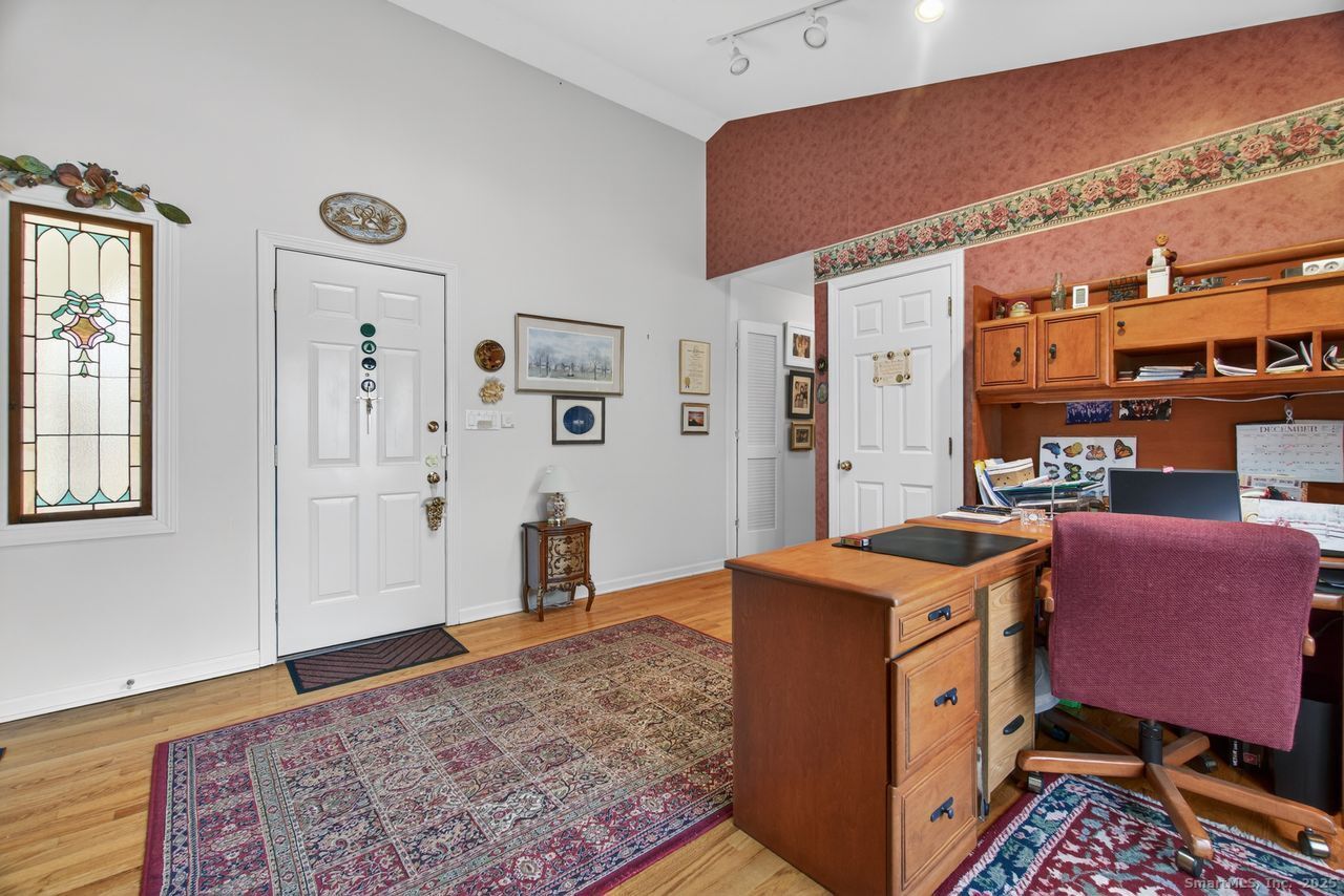 Guilford, Connecticut, 06437, United States, 3 Bedrooms Bedrooms, ,3 BathroomsBathrooms,Residential,For Sale,2003237