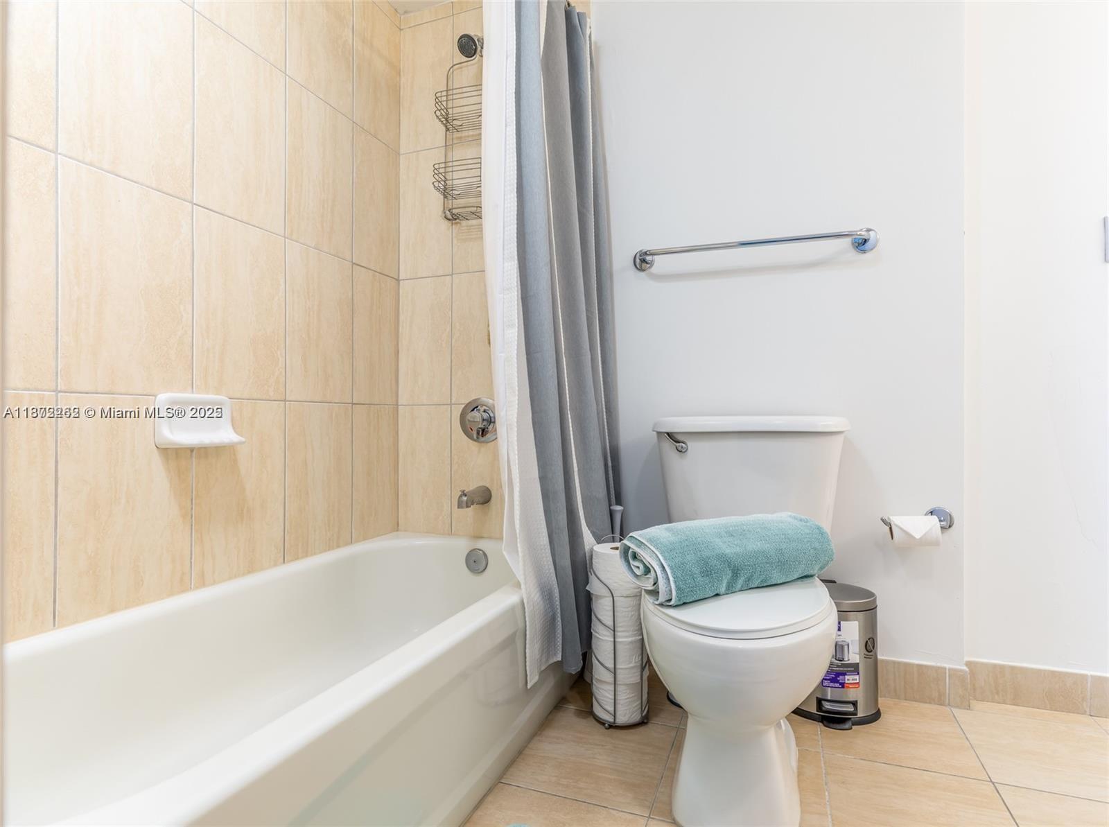 Miami, Florida, 33132, United States, 2 Bedrooms Bedrooms, ,2 BathroomsBathrooms,Residential,For Sale,1940713