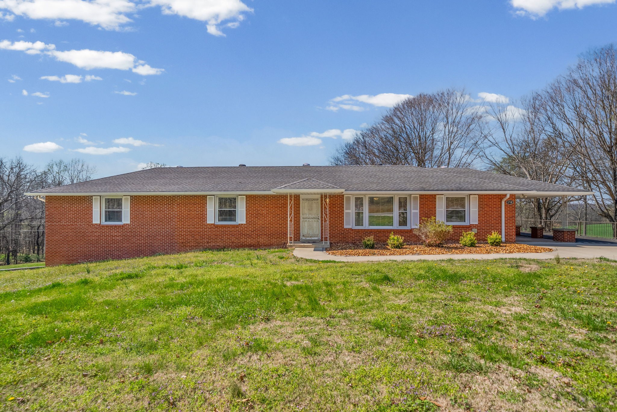 Clarksville, Tennessee, 37040, United States, 2 Bedrooms Bedrooms, ,2 BathroomsBathrooms,Residential,For Sale,2030332