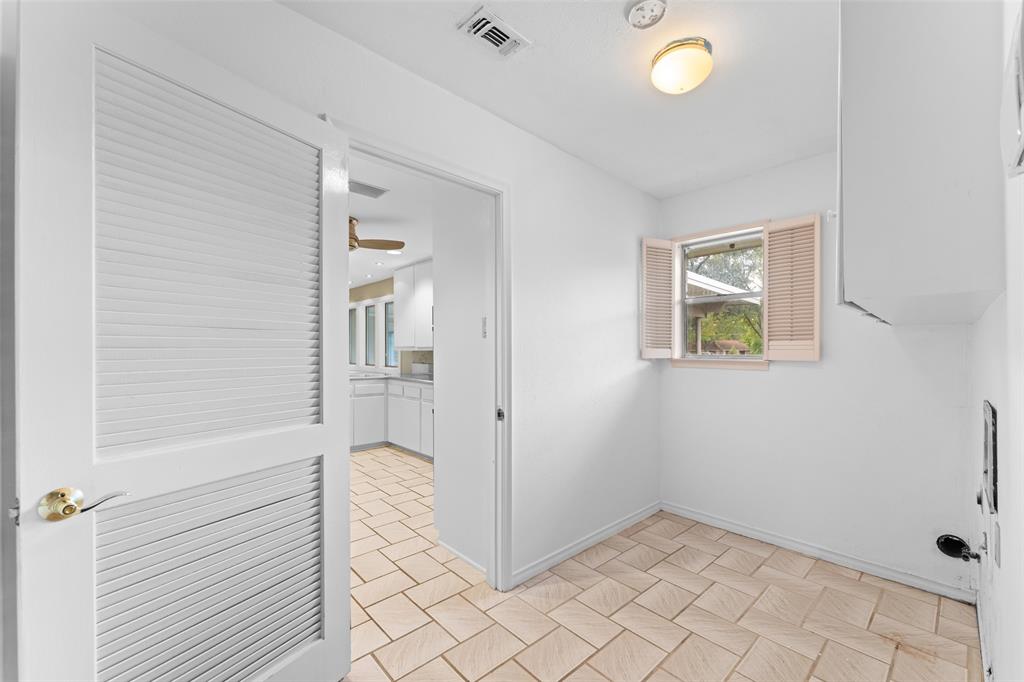 Duncanville, Texas, 75137, United States, 4 Bedrooms Bedrooms, ,3 BathroomsBathrooms,Residential,For Sale,1993899