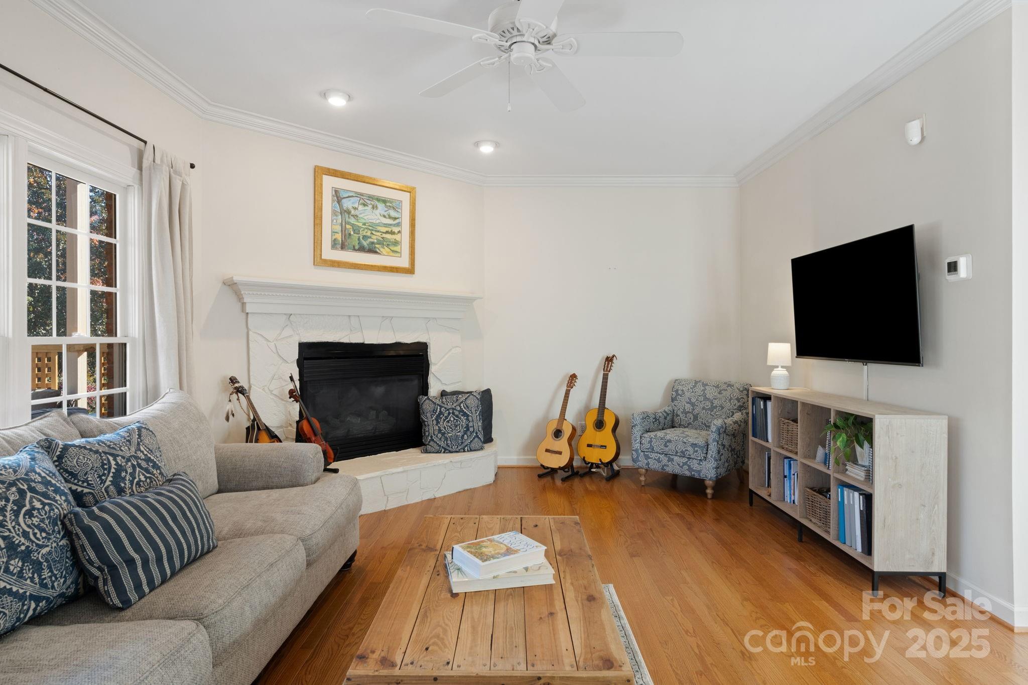 Winston Salem, North Carolina, 27106, United States, 4 Bedrooms Bedrooms, ,3 BathroomsBathrooms,Residential,For Sale,1998924