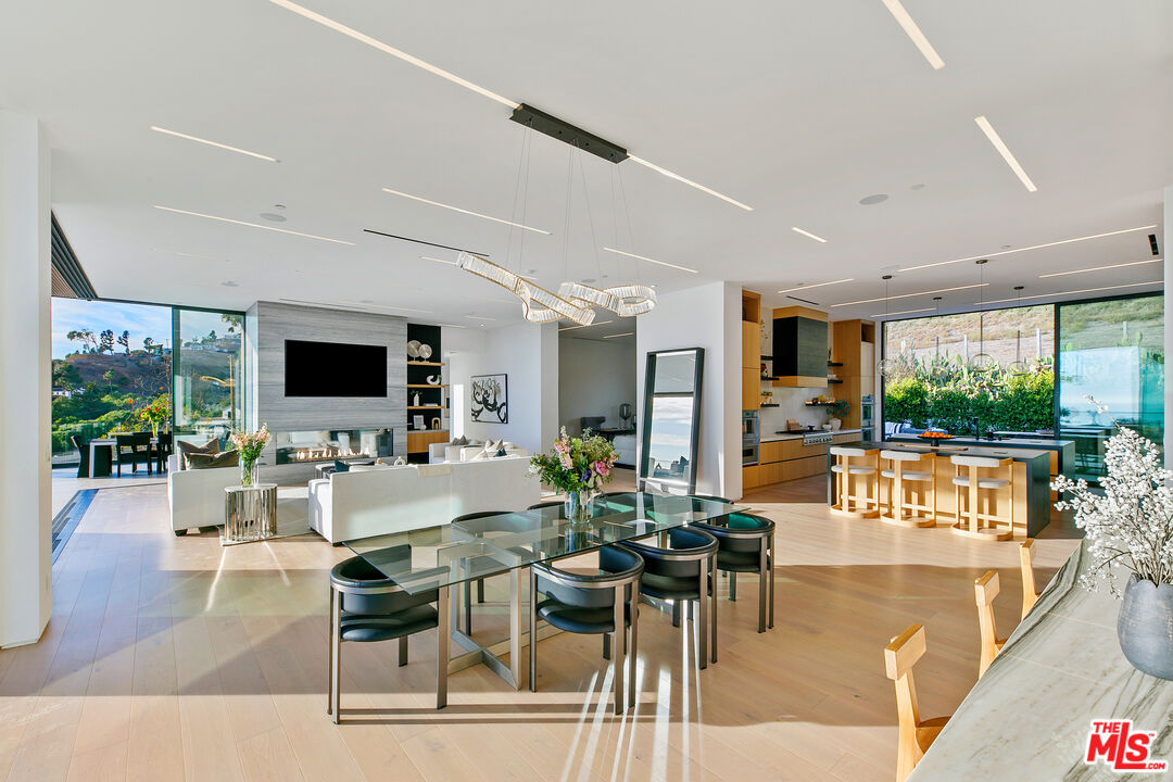29623 Cuthbert Rd, Malibu, California, 90265, United States, 5 Bedrooms Bedrooms, ,8 BathroomsBathrooms,Residential,For Sale,29623 Cuthbert Rd,1682561