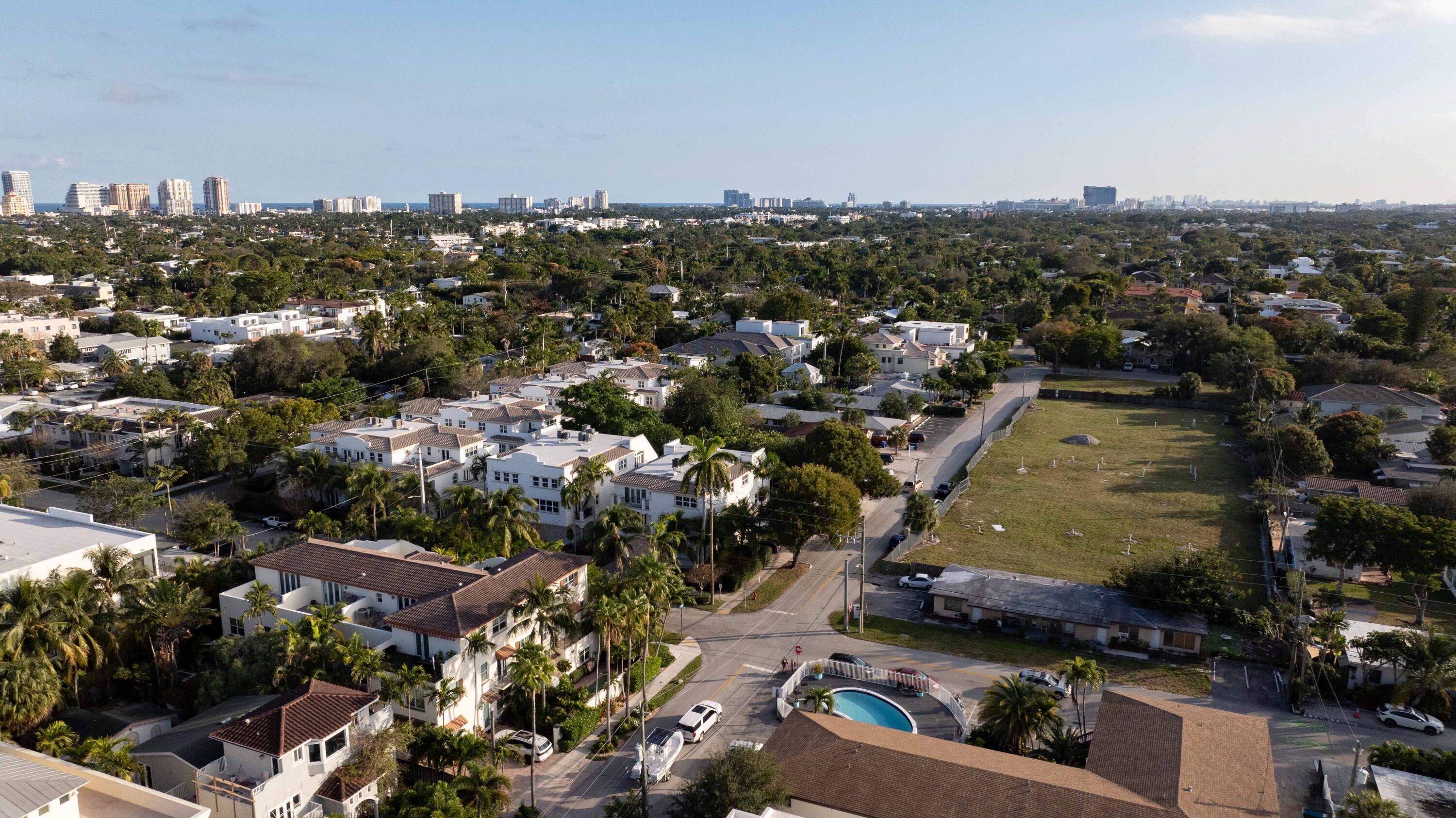 Fort Lauderdale, Florida, 33304, United States, 2 Bedrooms Bedrooms, ,4 BathroomsBathrooms,Residential,For Sale,1891530