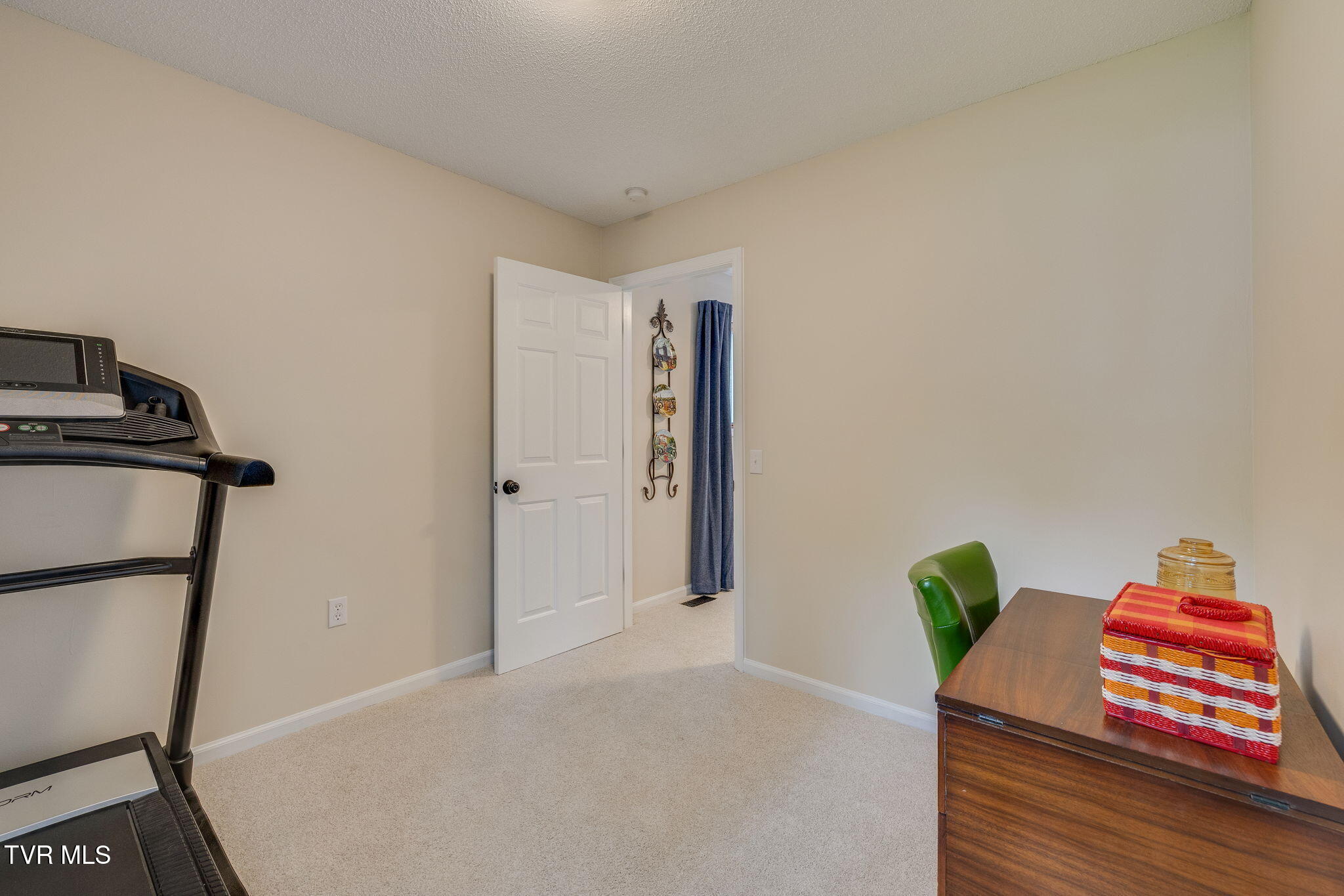 Kingsport, Tennessee, 37663, United States, 5 Bedrooms Bedrooms, ,3 BathroomsBathrooms,Residential,For Sale,1878184