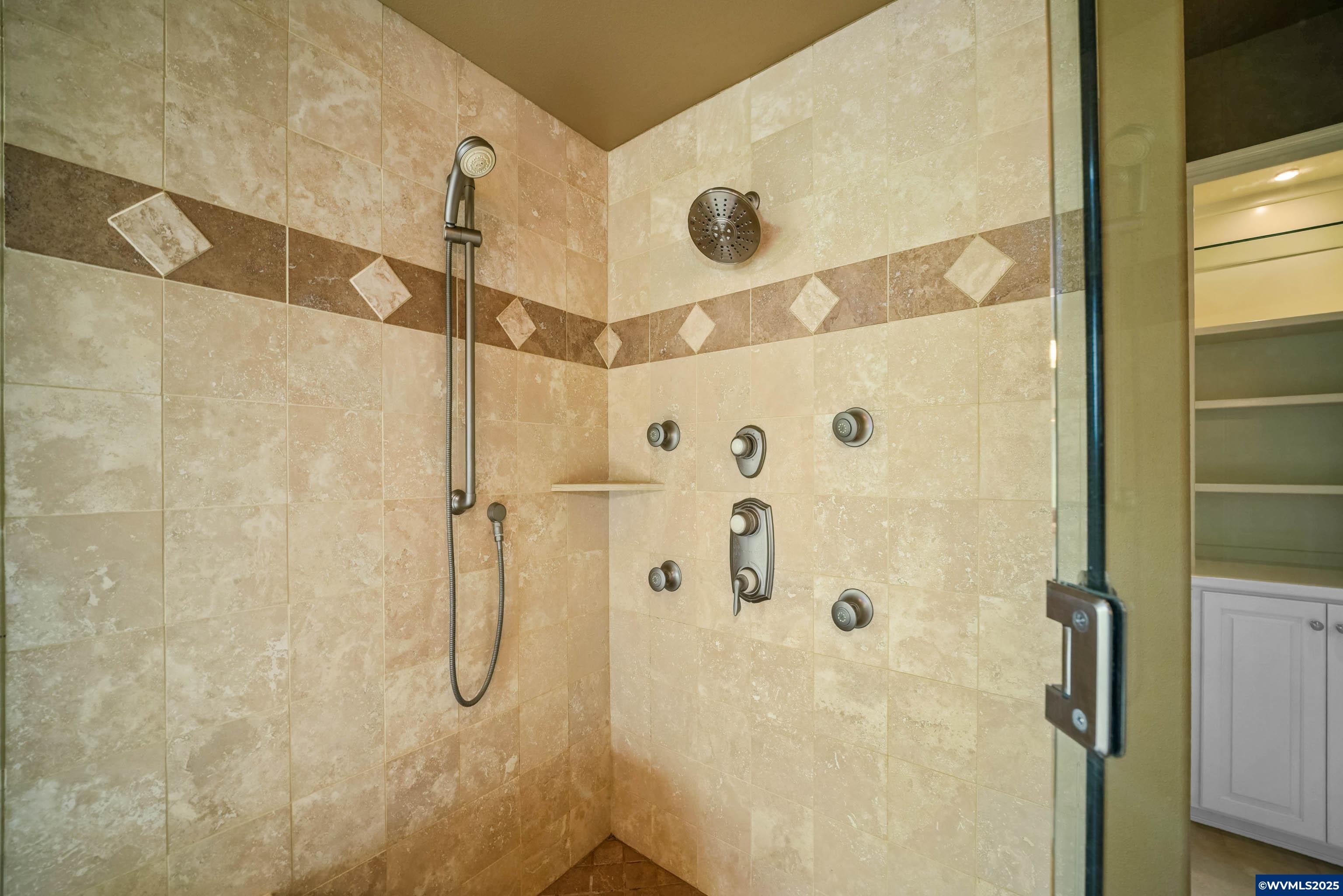 Turner, Oregon, 97392, United States, 4 Bedrooms Bedrooms, ,3 BathroomsBathrooms,Residential,For Sale,1827852