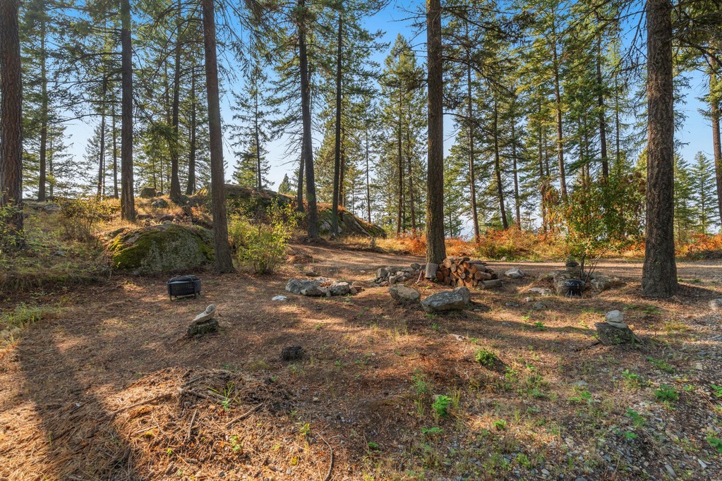 Bonners Ferry, Idaho, 83805, United States, 3 Bedrooms Bedrooms, ,4 BathroomsBathrooms,Residential,For Sale,1984473