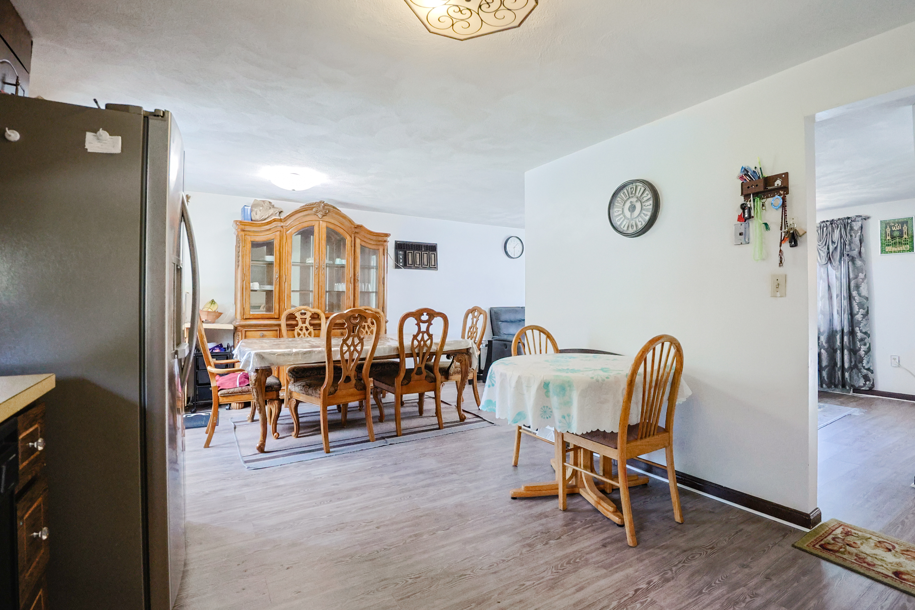 Burlington, Massachusetts, 01803, United States, 3 Bedrooms Bedrooms, ,1 BathroomBathrooms,Residential,For Sale,1906310