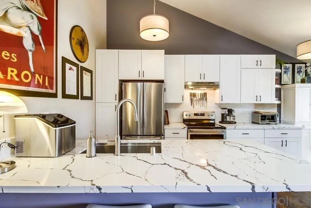 San Diego, California, 92122, United States, 1 Bedroom Bedrooms, ,1 BathroomBathrooms,Residential,For Sale,1991201